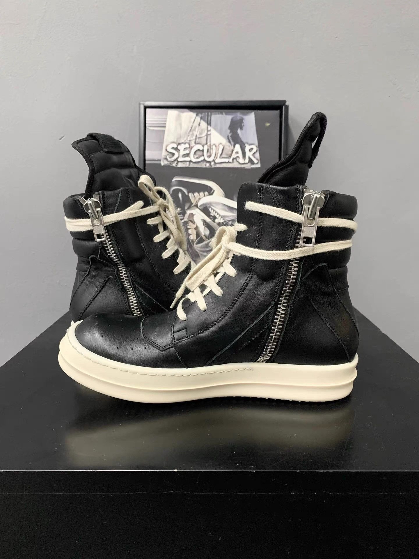 Rick Owens Rick Owens Mainline Sole Leather Inverted Triangle K34 Size US 6 / IT 36 - 6 Thumbnail
