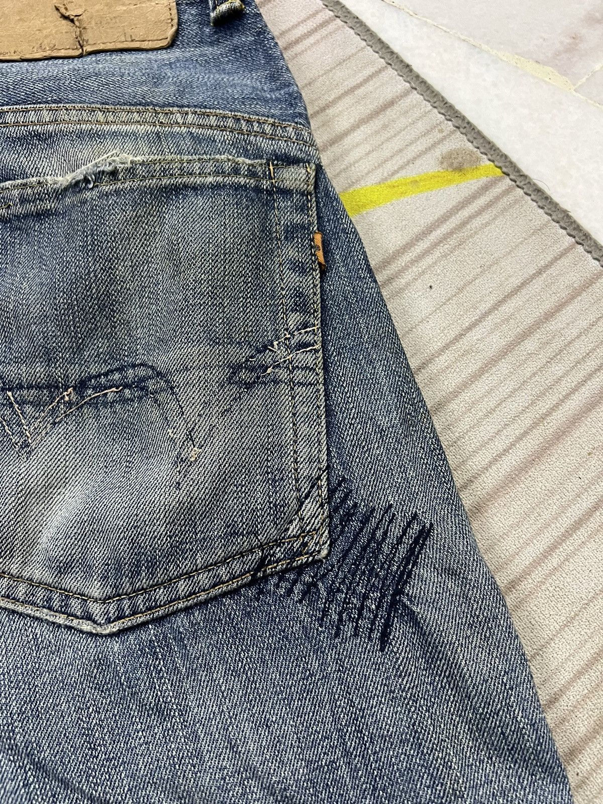 Edwin × Japanese Brand VINTAGE EDWIN HALF SELVEDGE DISTRESSED JEANS Size US 34 / EU 50 - 8 Thumbnail