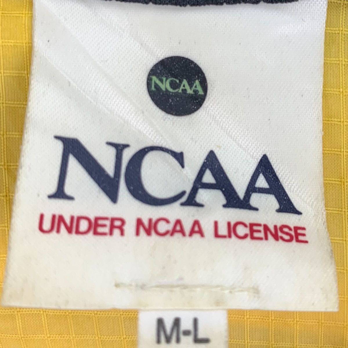 NCAA × Vintage Vintage NCAA Outdoor Hoodie Windbreaker Light Jacket Size US L / EU 52-54 / 3 - 8 Thumbnail