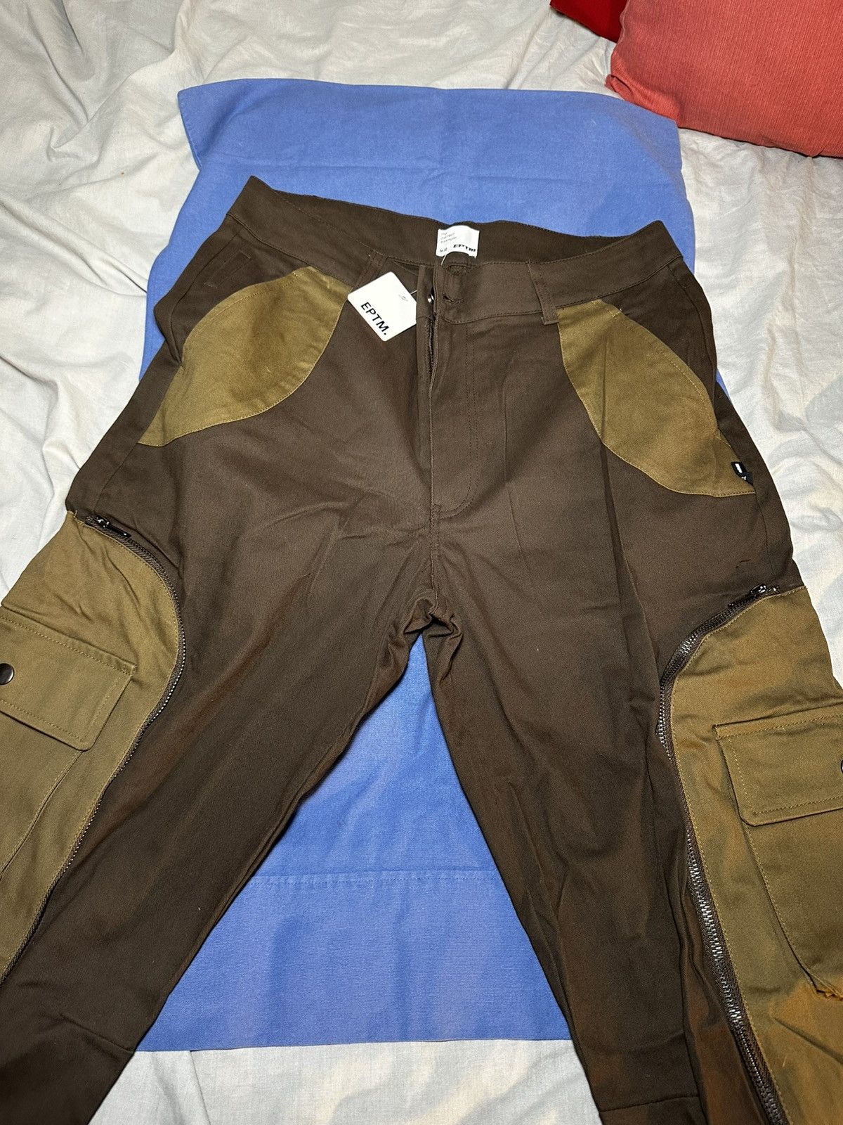 Designer × EPTM. EPTM BROWM CARGO PANTS Size US 32 / EU 48 - 6 Thumbnail