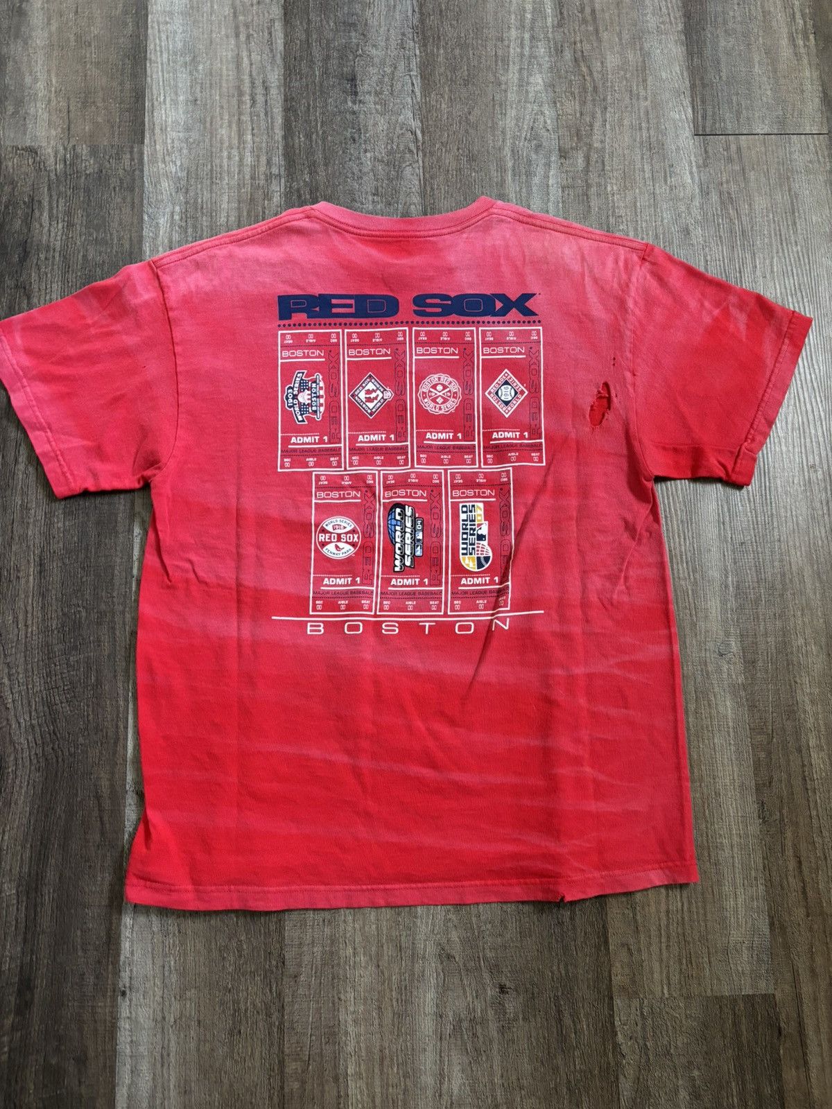 Majestic Faded & Distressed Boston Red Sox World Series Tickets Tee Size US L / EU 52-54 / 3 - 3 Thumbnail