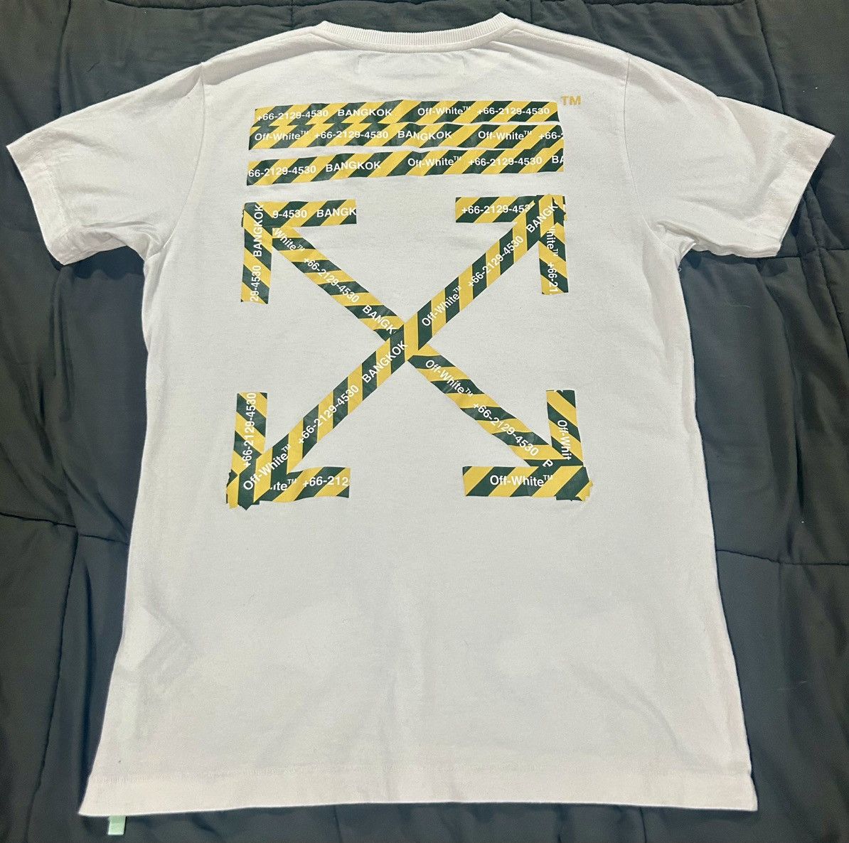 Off-White Off-White - "Bangkok" Tape Arrows T-Shirt Oversized Size S Size US S / EU 44-46 / 1 - 11 Thumbnail