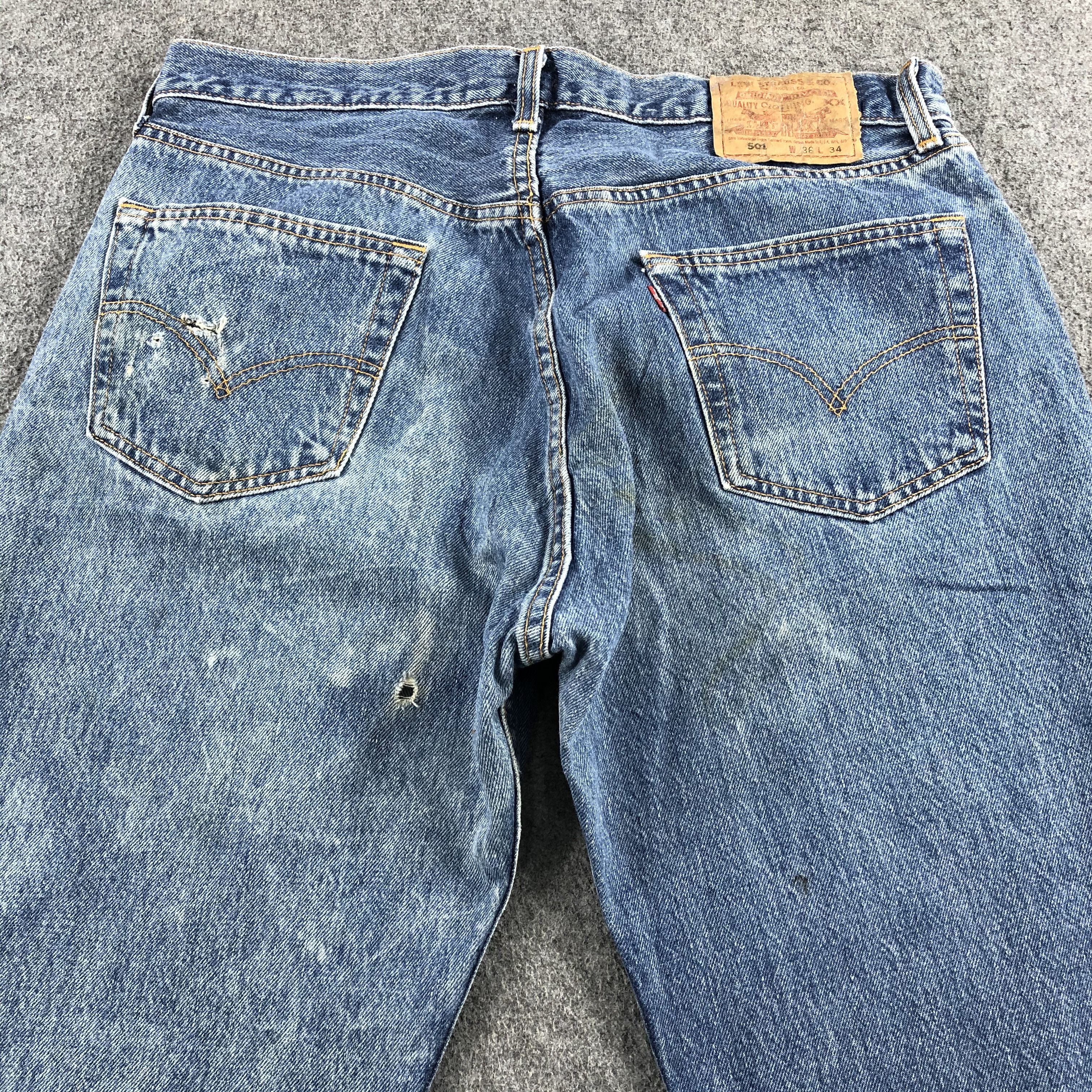 Levi's Vintage 90s Blue Wash Levis 501 Jeans-J1760 Size US 35 - 4 Thumbnail