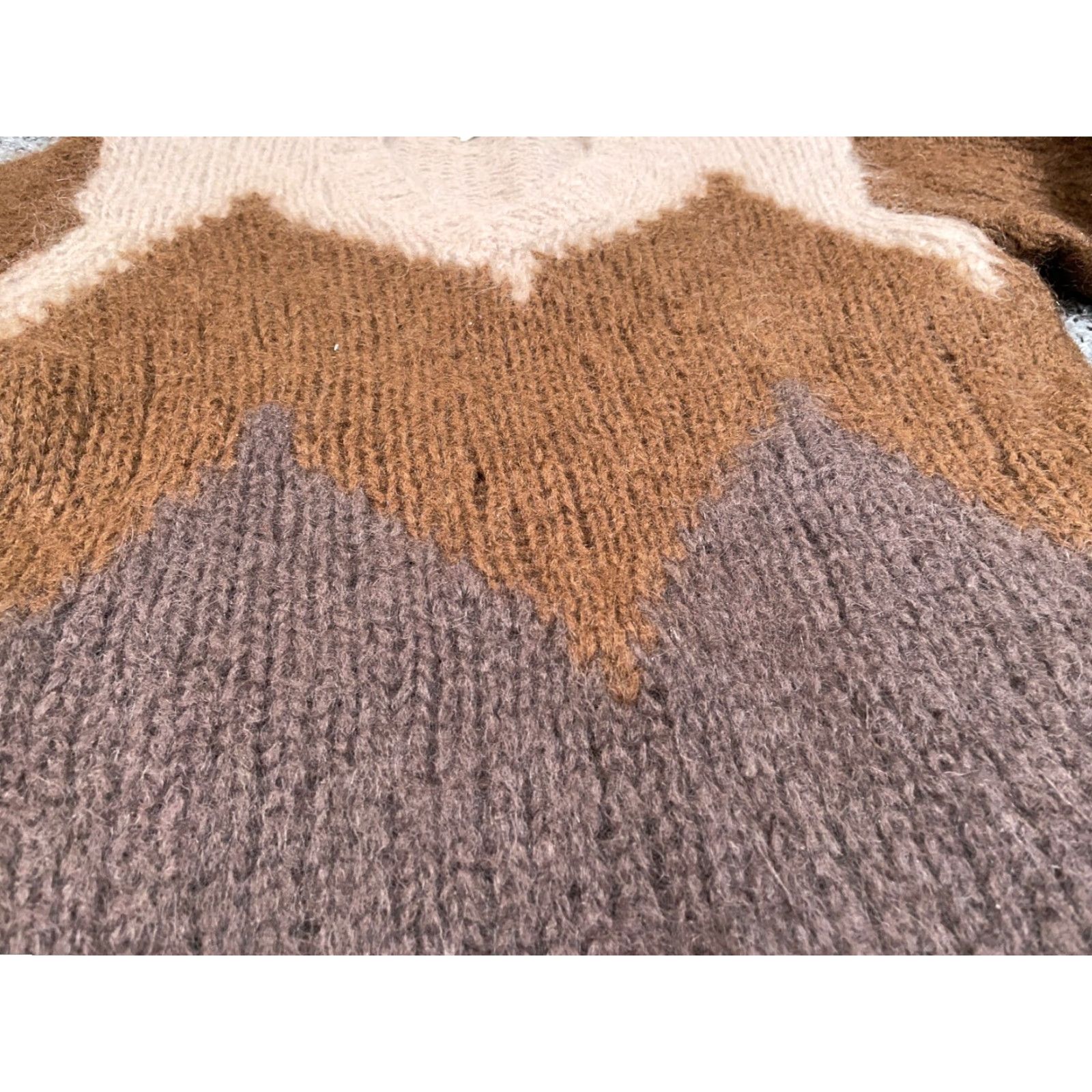 Vintage VINTAGE Jacobson's Wool Mohair V-Neck Sweater Men's Medium Brown Geometric Knit Pullover 50s 60s Hipster Retro Casual Hand Wash Only Size US M / EU 48-50 / 2 - 4 Thumbnail
