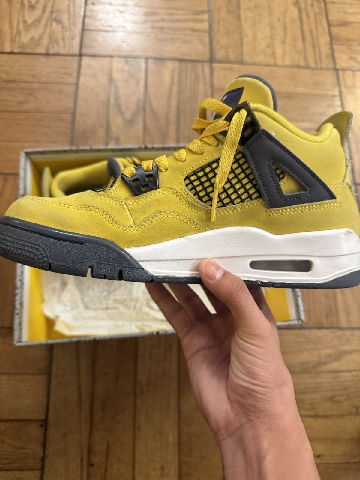 Jordan Brand Jordan 4 lightning Size US 6 / EU 39 - 7 Thumbnail