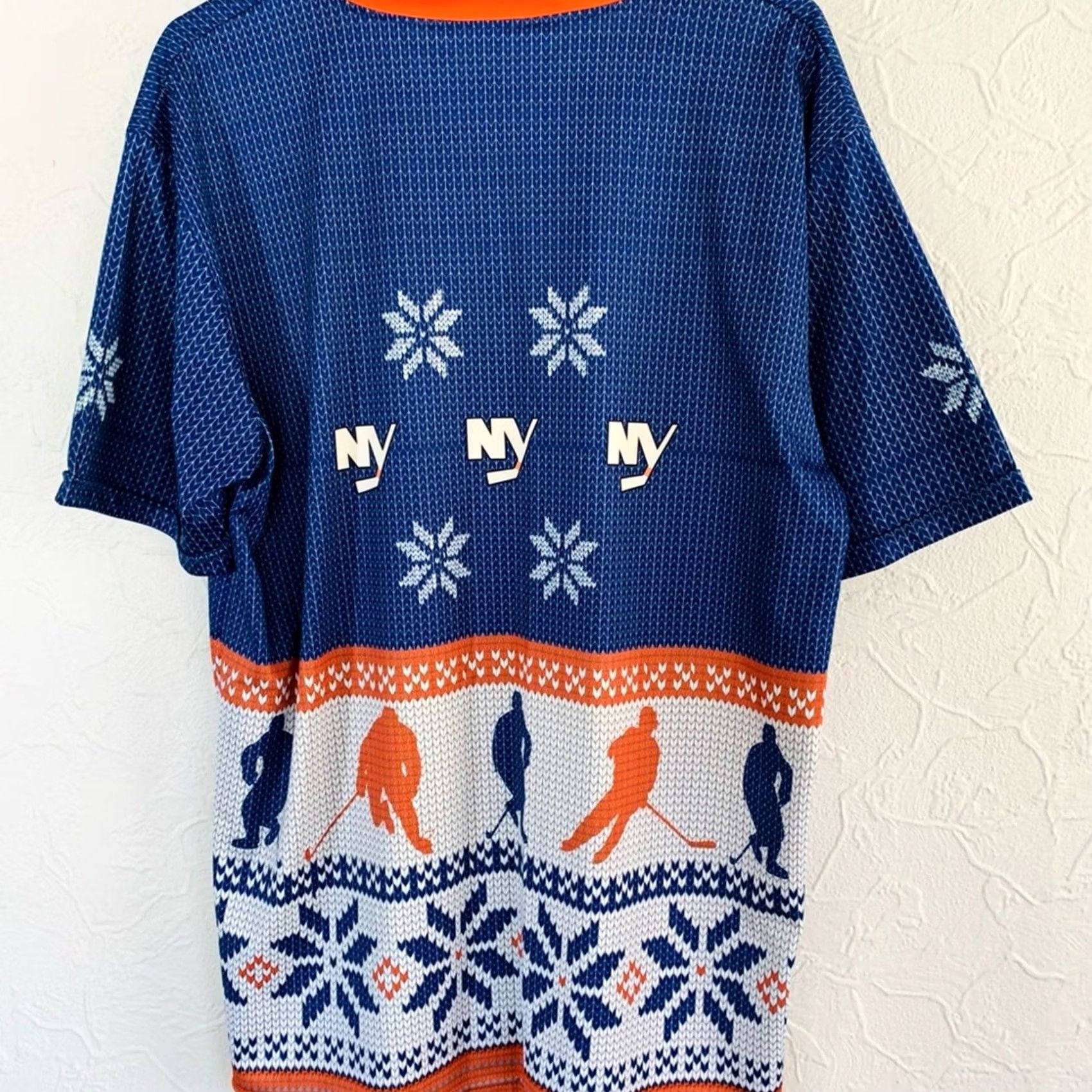 NHL VINTAGE NEW YORK ISLANDERS SHIRT Mens 2XL Blue Ugly Christmas Pattern Polyester Size US XXL / EU 58 / 5 - 2 Thumbnail