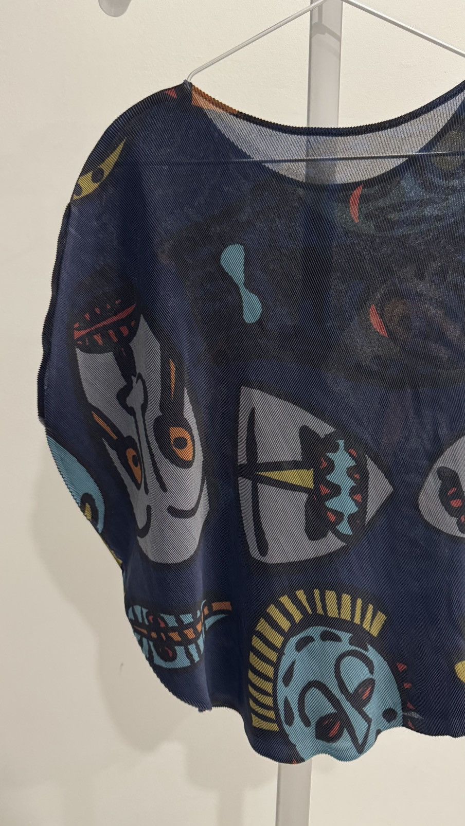 Pleats Please Issey Miyake Pleats Please Issey Miyake Mask Printed Top Size M / US 6-8 / IT 42-44 - 6 Thumbnail