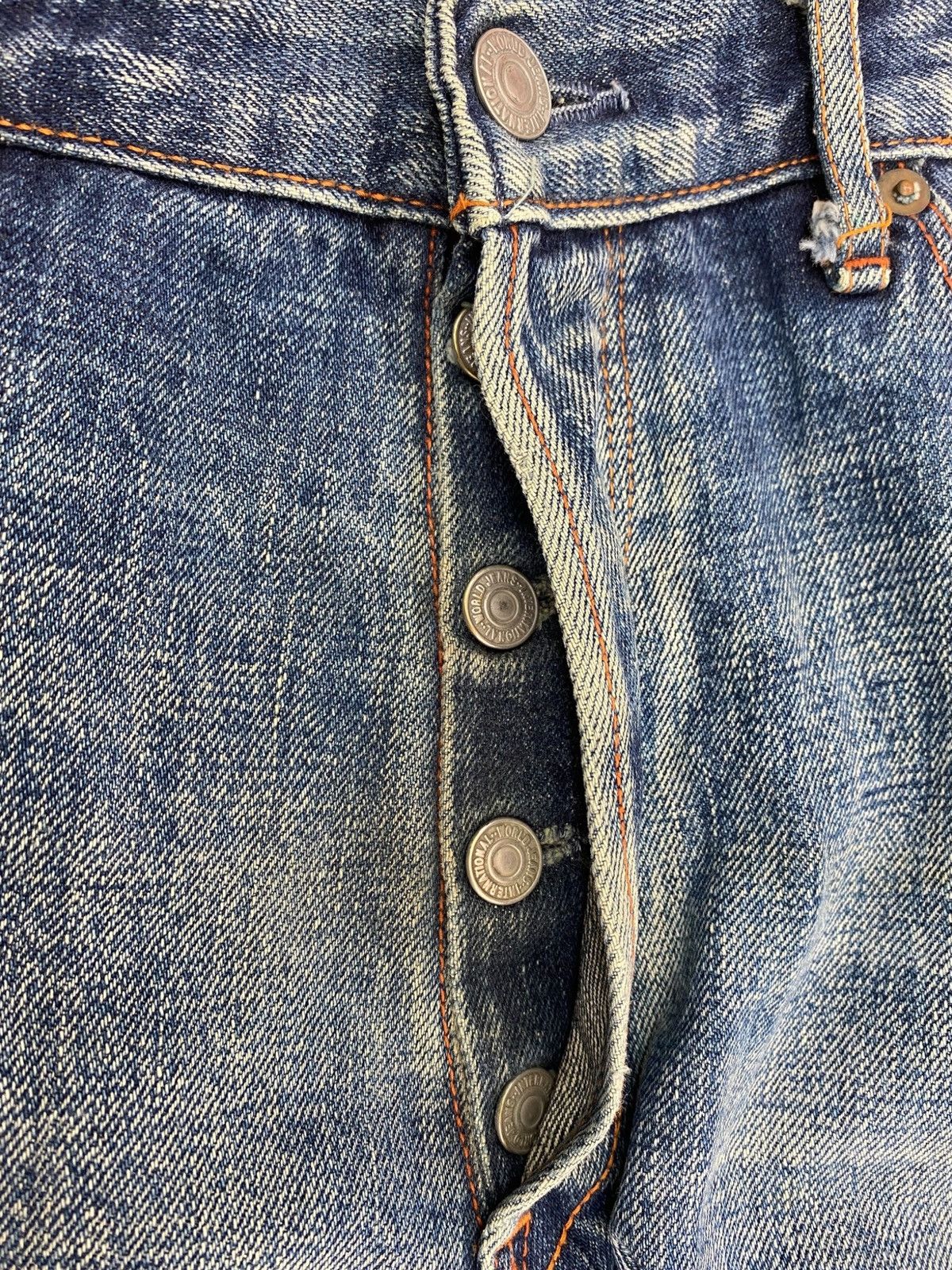 Japanese Brand Japanese Brand Acid Blue Wash Ripped Style Loose Jeans Size US 31 - 15 Thumbnail