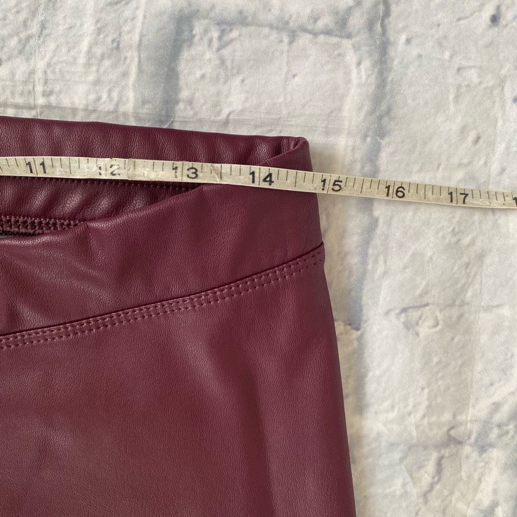 Express Express women M fleece lined vegan leather leggings burgundy Size 30" / US 8 / IT 44 - 9 Thumbnail