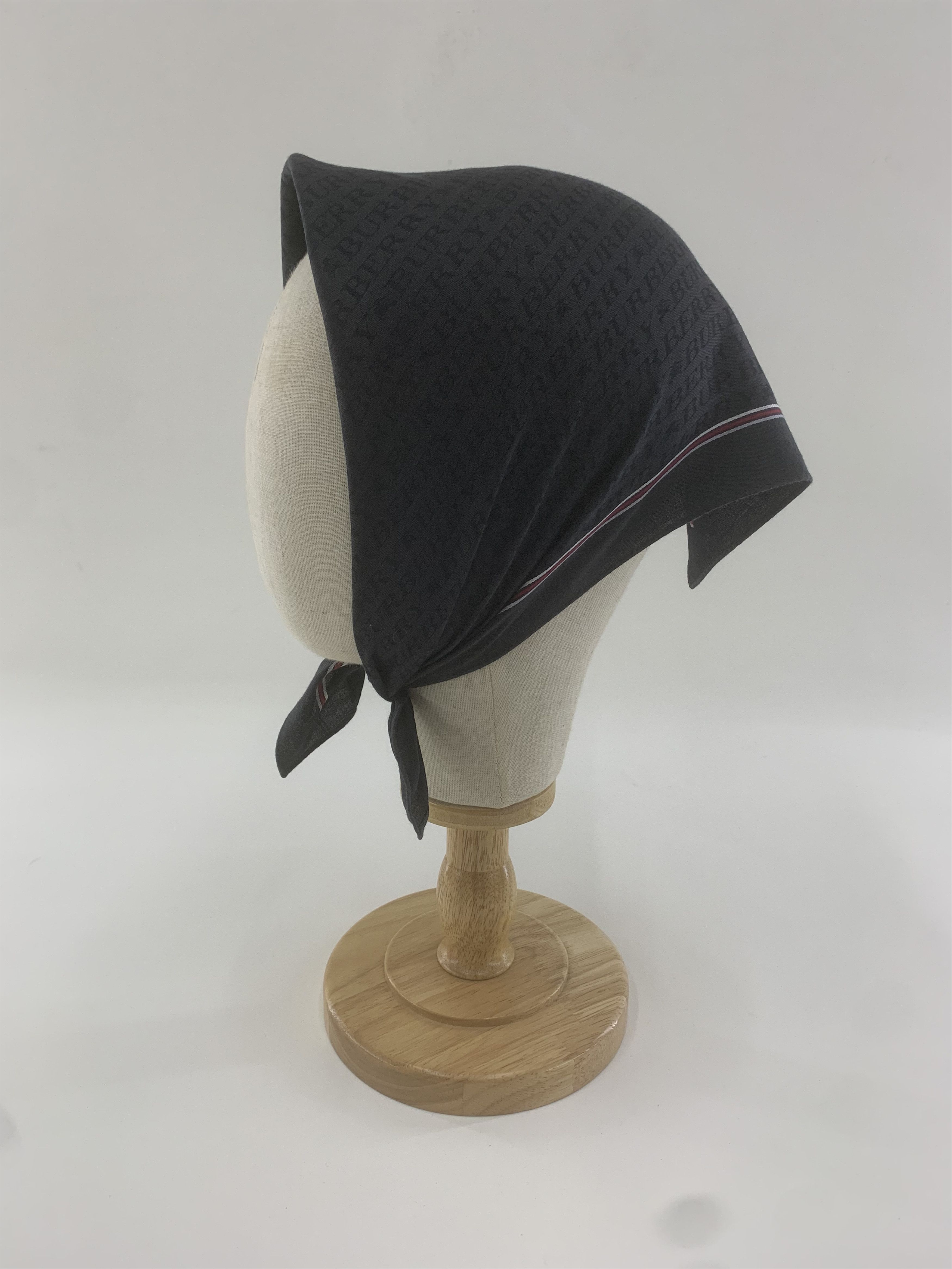 Burberry Burberry Handkerchief Bandana Neckerchief TB3357 Size ONE SIZE - 3 Thumbnail