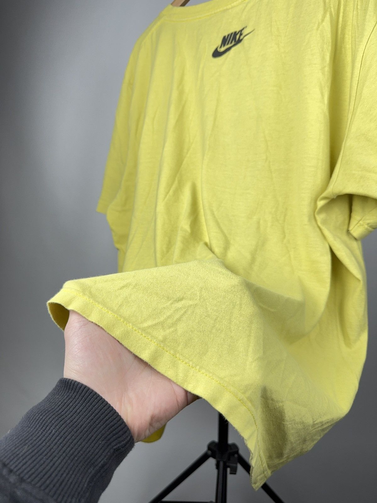 Nike Vintage Retro USA 90s Nike Yellow Tee with Big Swoosh Logo Size US XL / EU 56 / 4 - 21 Thumbnail