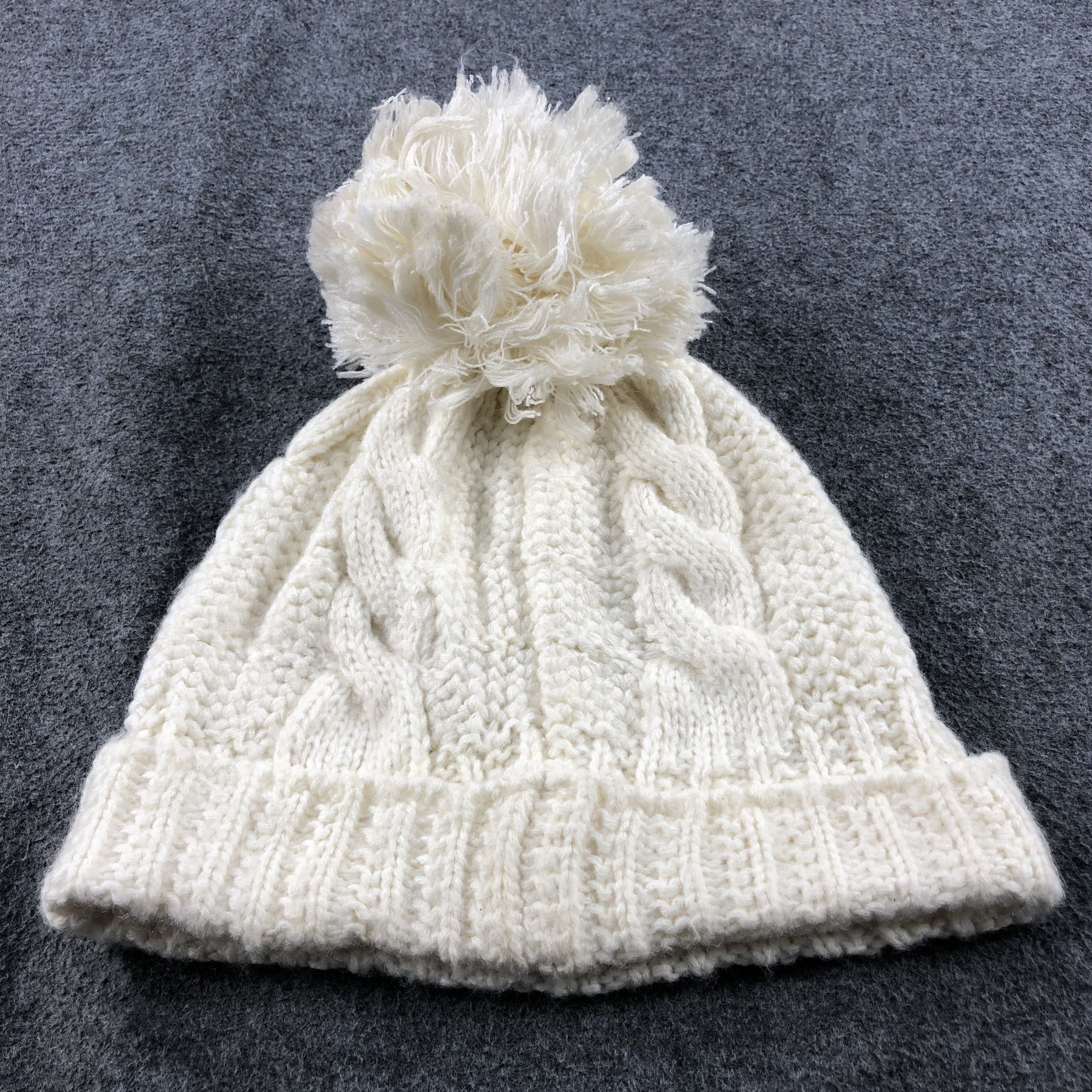 Vintage Angelic Cable Knit Bobble Beanie Snowcap Snow Hat B329 Size ONE SIZE - 4 Thumbnail