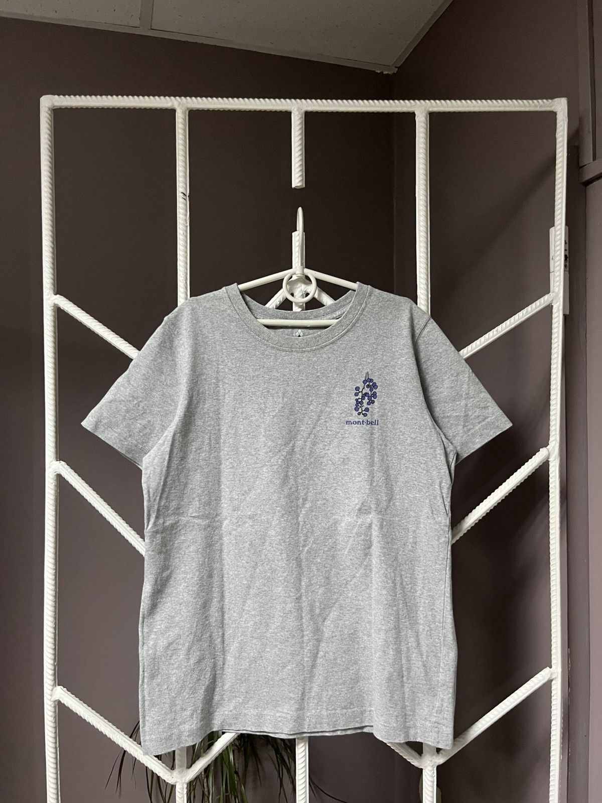 Montbell Mont Bell Tee Size US XS / EU 42 / 0 - 3 Thumbnail