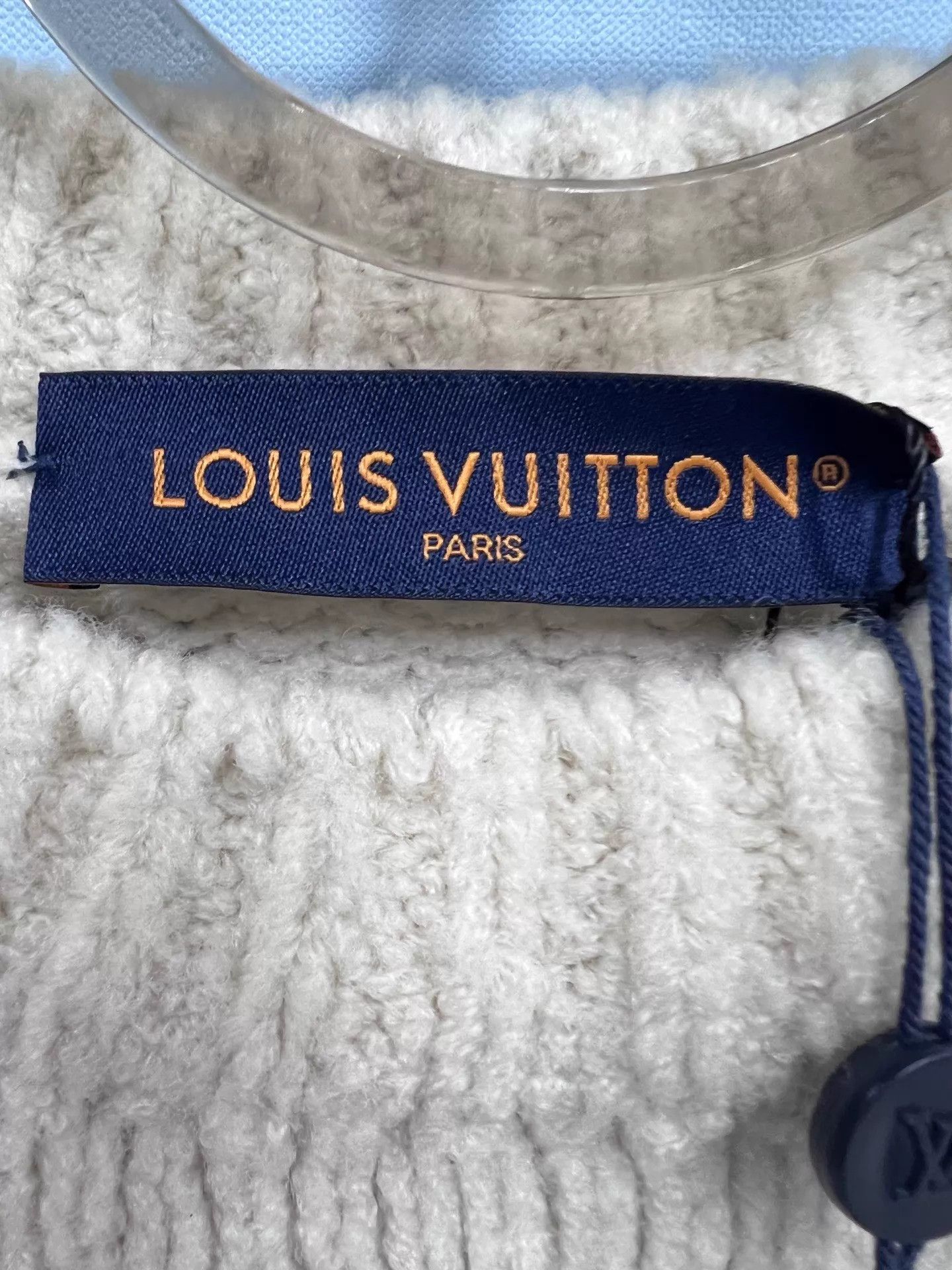 Louis Vuitton LV 26 New Ivory Embroidered Sweater M Size M / US 6-8 / IT 42-44 - 5 Thumbnail