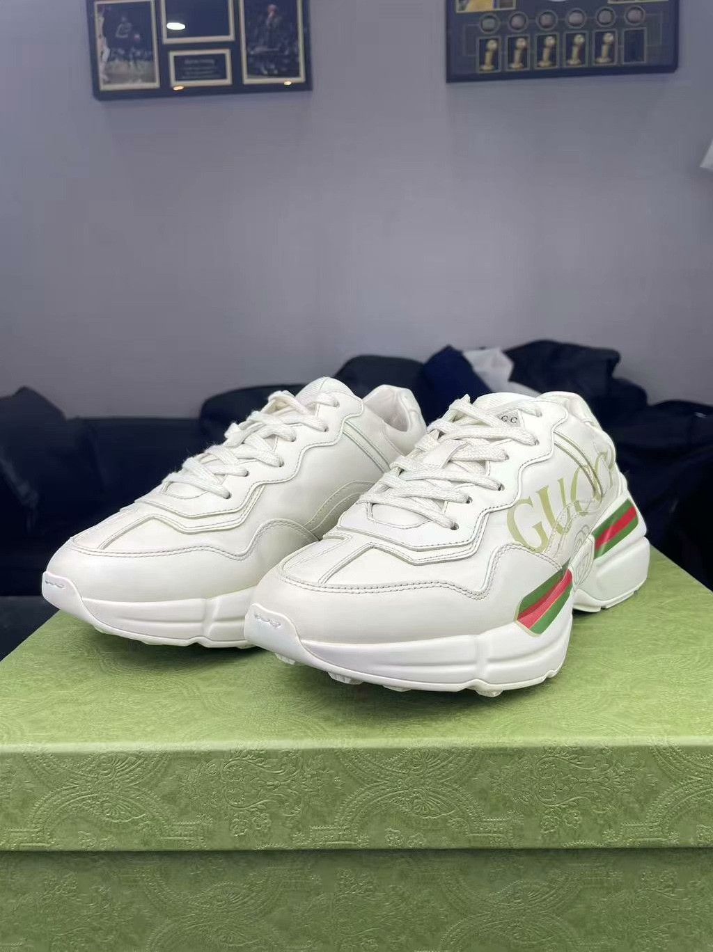 Gucci Gucci Printed Lowtop Sneakers 7 Men Size US 7 / EU 40 - 1 Thumbnail