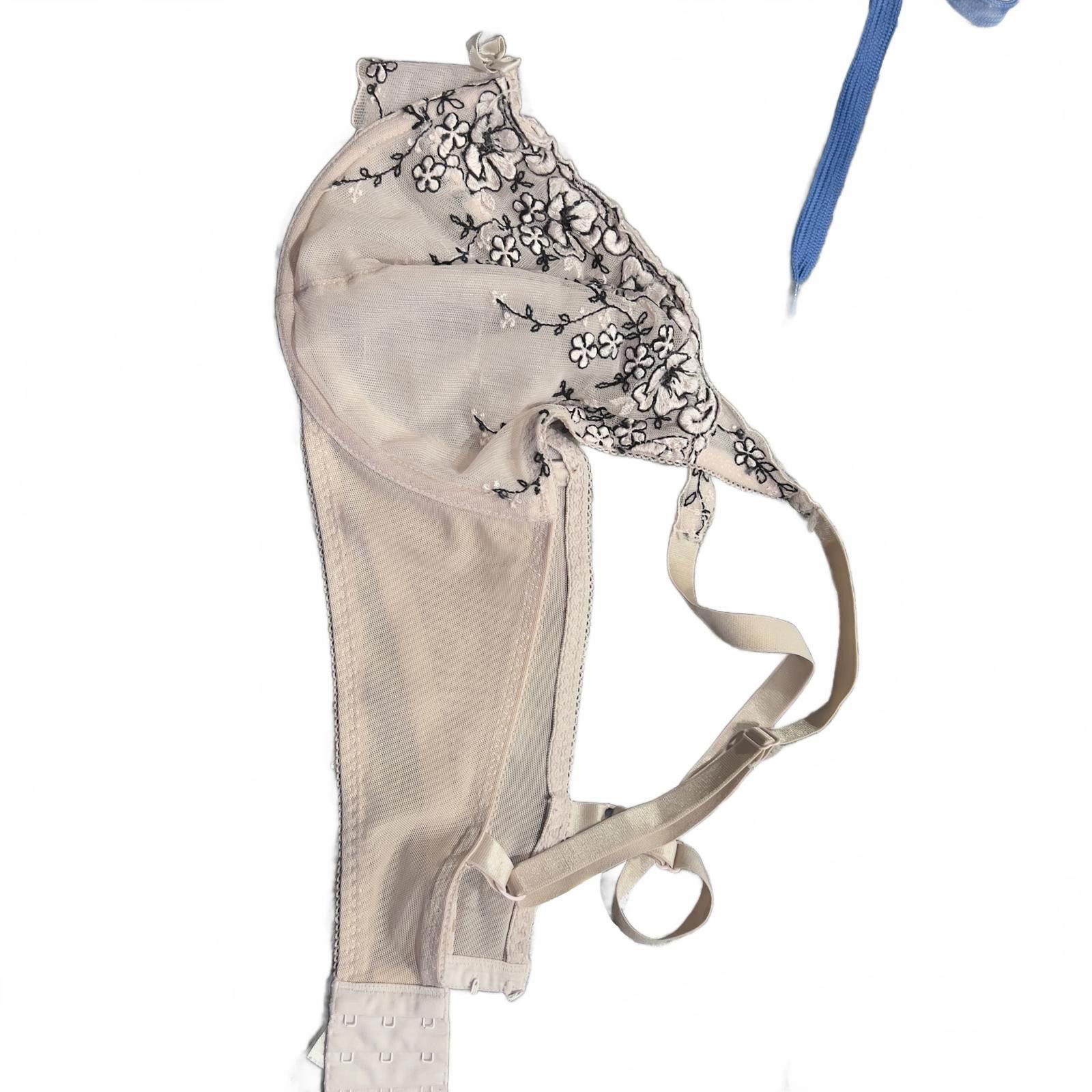 Unknown London Elegant Beige Bra with Black Floral Embroidery Size ONE SIZE - 1 Thumbnail