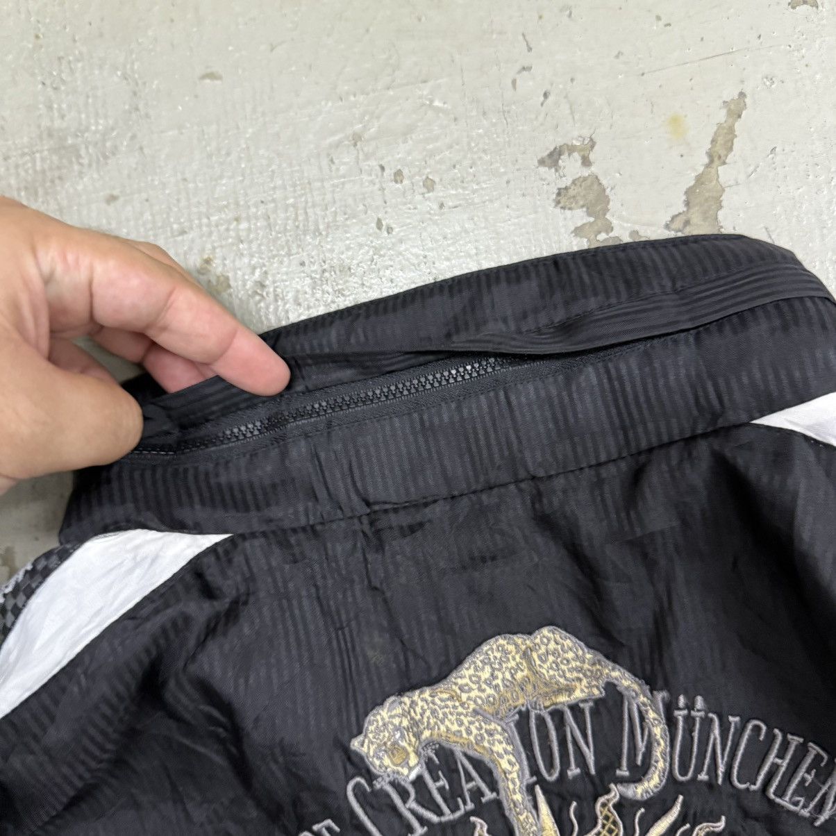 MCM Vintage Embroidery Big Logo MCM Legere Windbreaker Jacket Size US XL / EU 56 / 4 - 10 Thumbnail