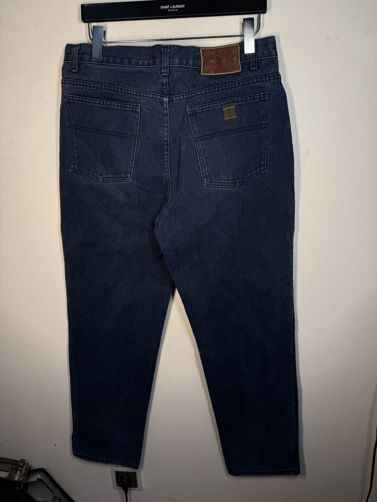 Yves Saint Laurent 90s 34x34 Vintage YSL Jeans Denim Pants Metal Logo Selvedge Size US 34 / EU 50 - 2 Thumbnail