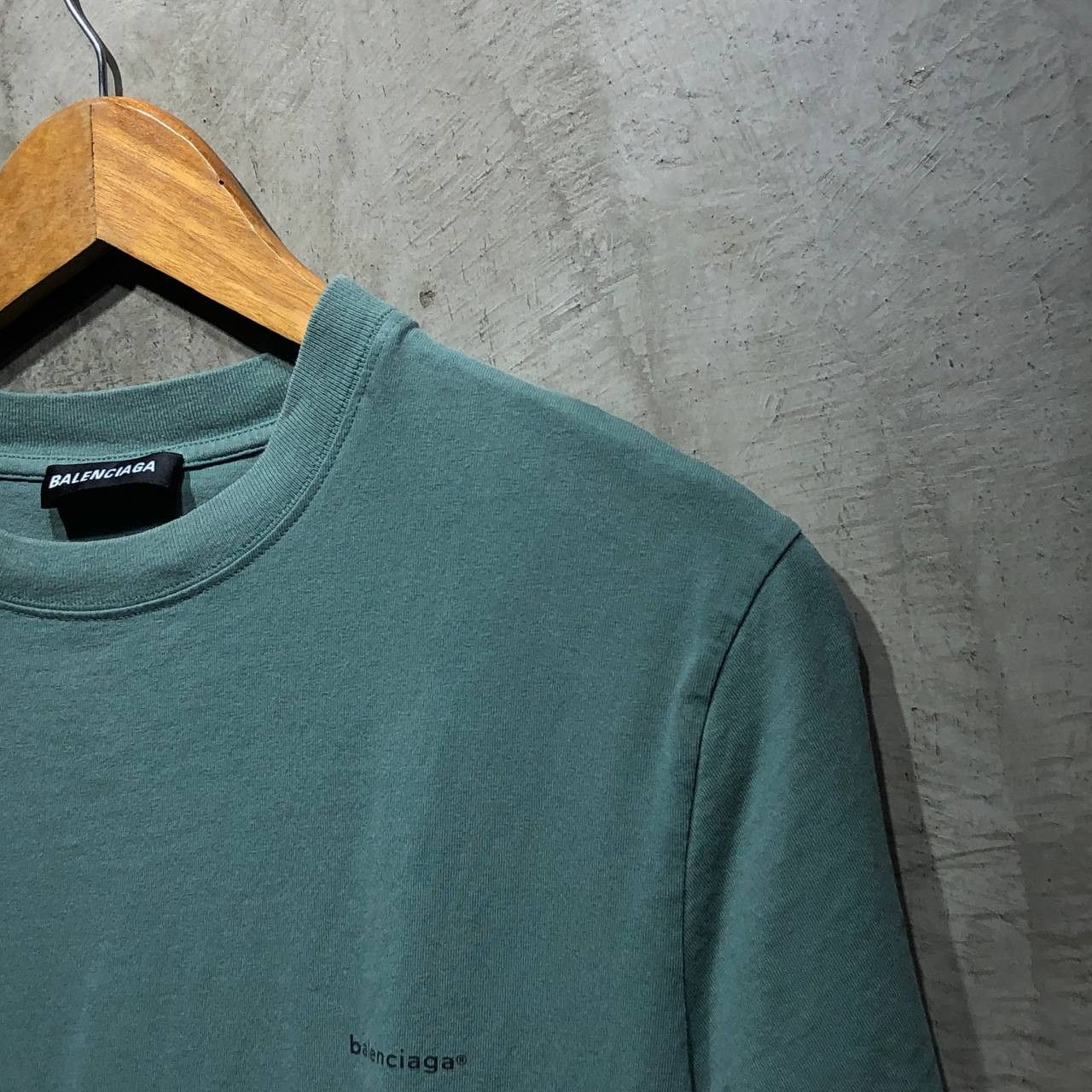 Balenciaga Balenciaga copy right small logo tee Size US M / EU 48-50 / 2 - 5 Thumbnail