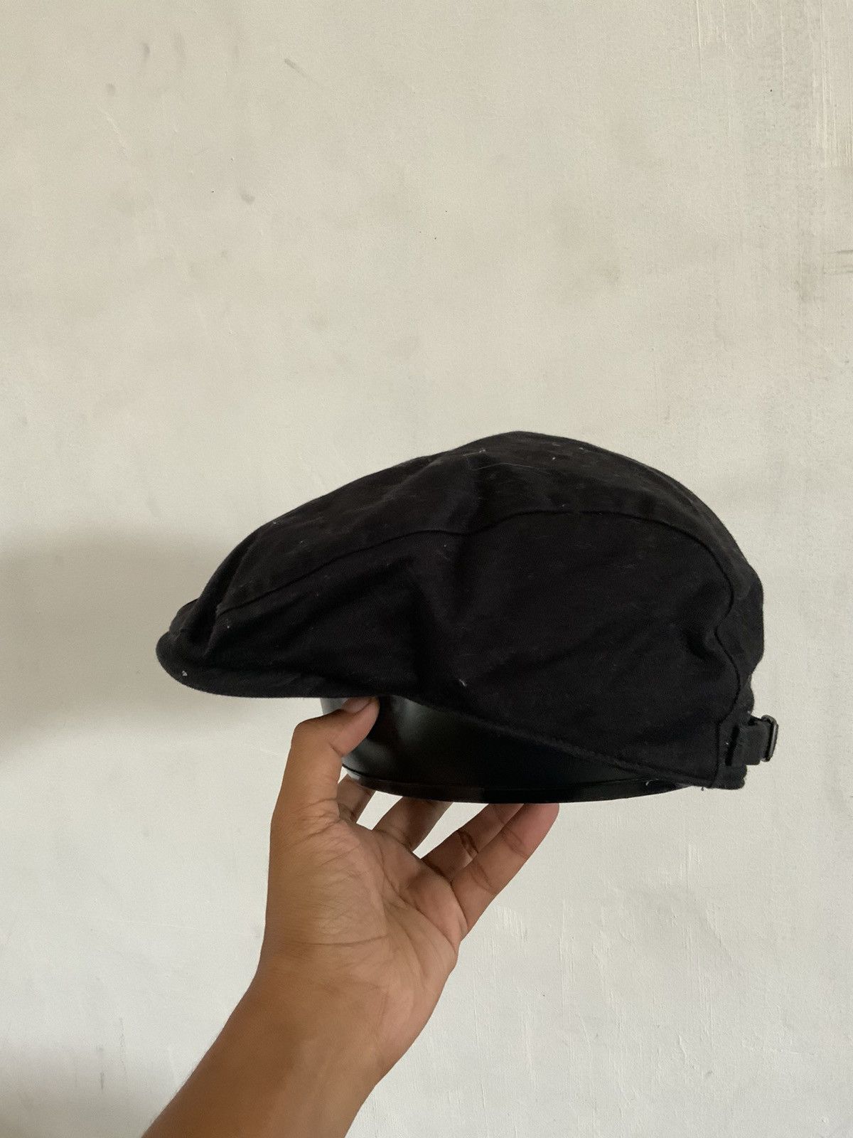 Beretta Black Uniqlo Flat Baretta Hat Size ONE SIZE - 2 Thumbnail