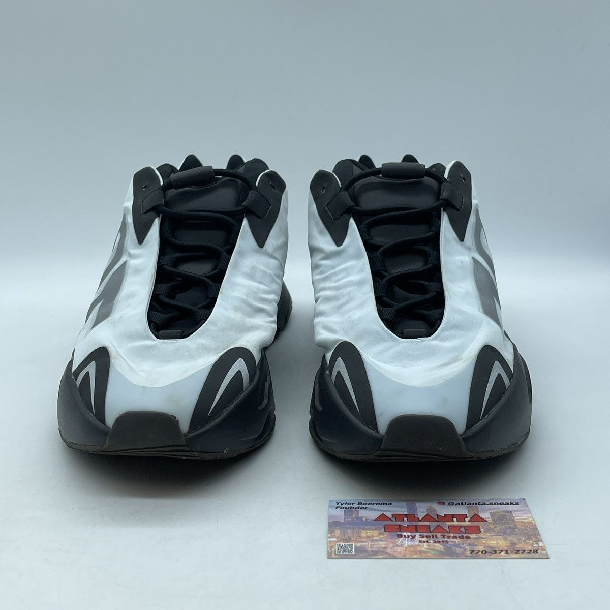 Adidas Yeezy boost 700 blue tint Size US 10.5 / EU 43-44 - 2 Thumbnail