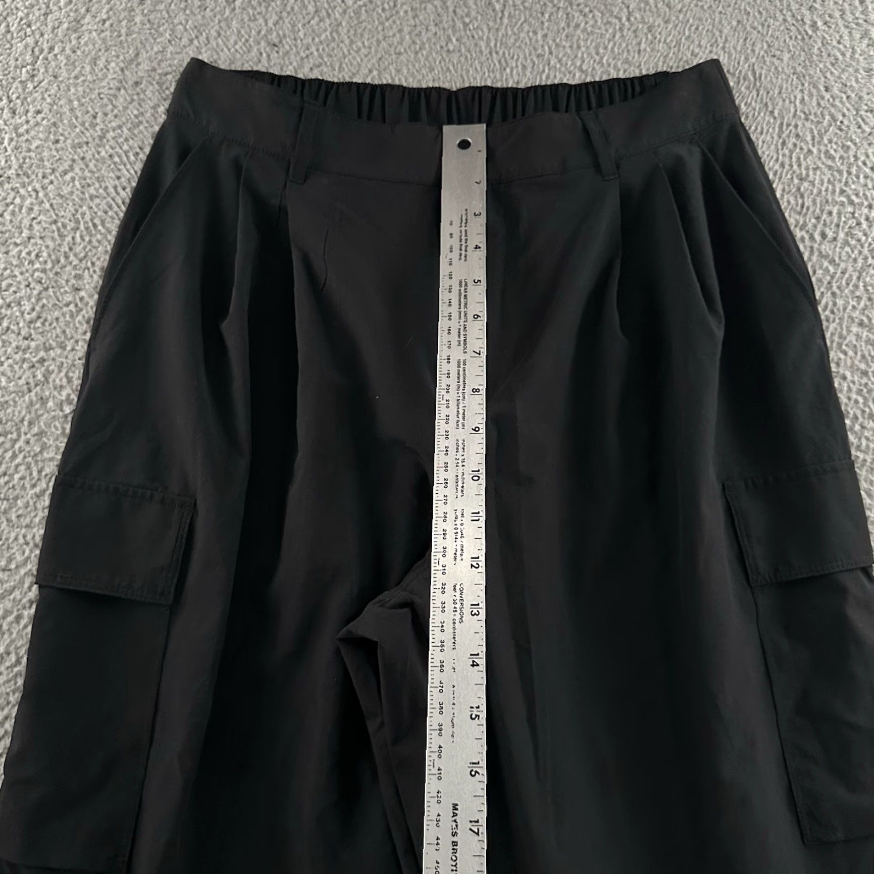 Gap Gap Fit Womens Pants Black Medium Petite Cargo Wide Leg Polyester Blend Size 30" / US 8 / IT 44 - 7 Thumbnail