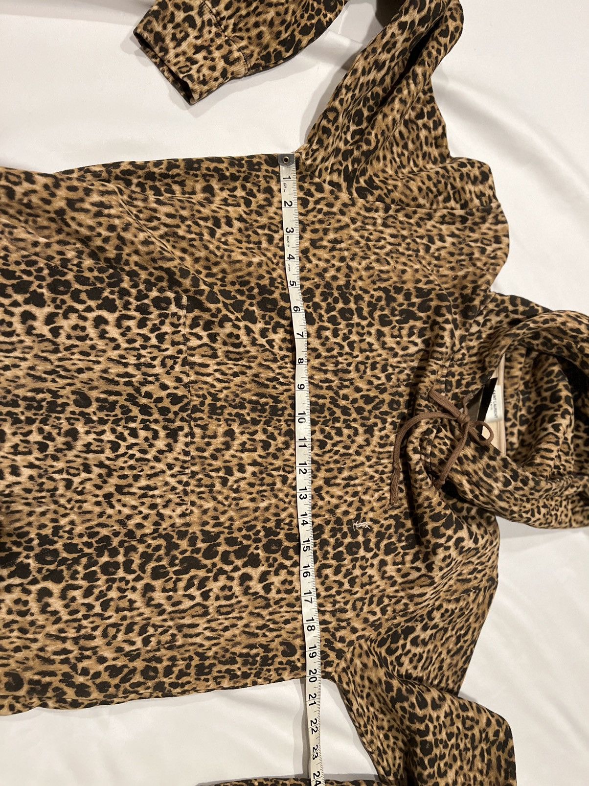 Saint Laurent Paris Saint Laurent men’s leopard print hoodie. S. $1090 Size US S / EU 44-46 / 1 - 5 Thumbnail