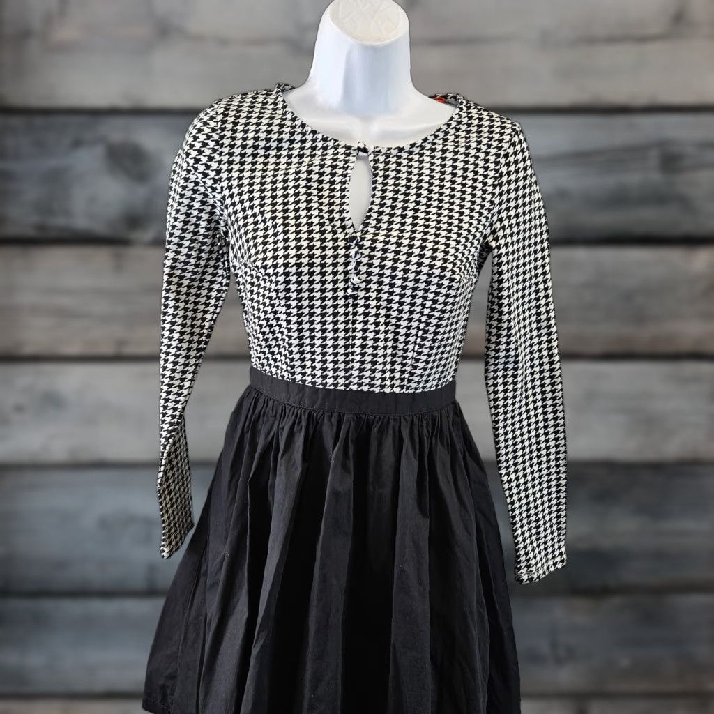 Vintage VINTAGE ModCloth Dress Womens Small Black White Houndstooth Long Sleeve Round Neck Zip Size S / US 4 / IT 40 - 1 Thumbnail