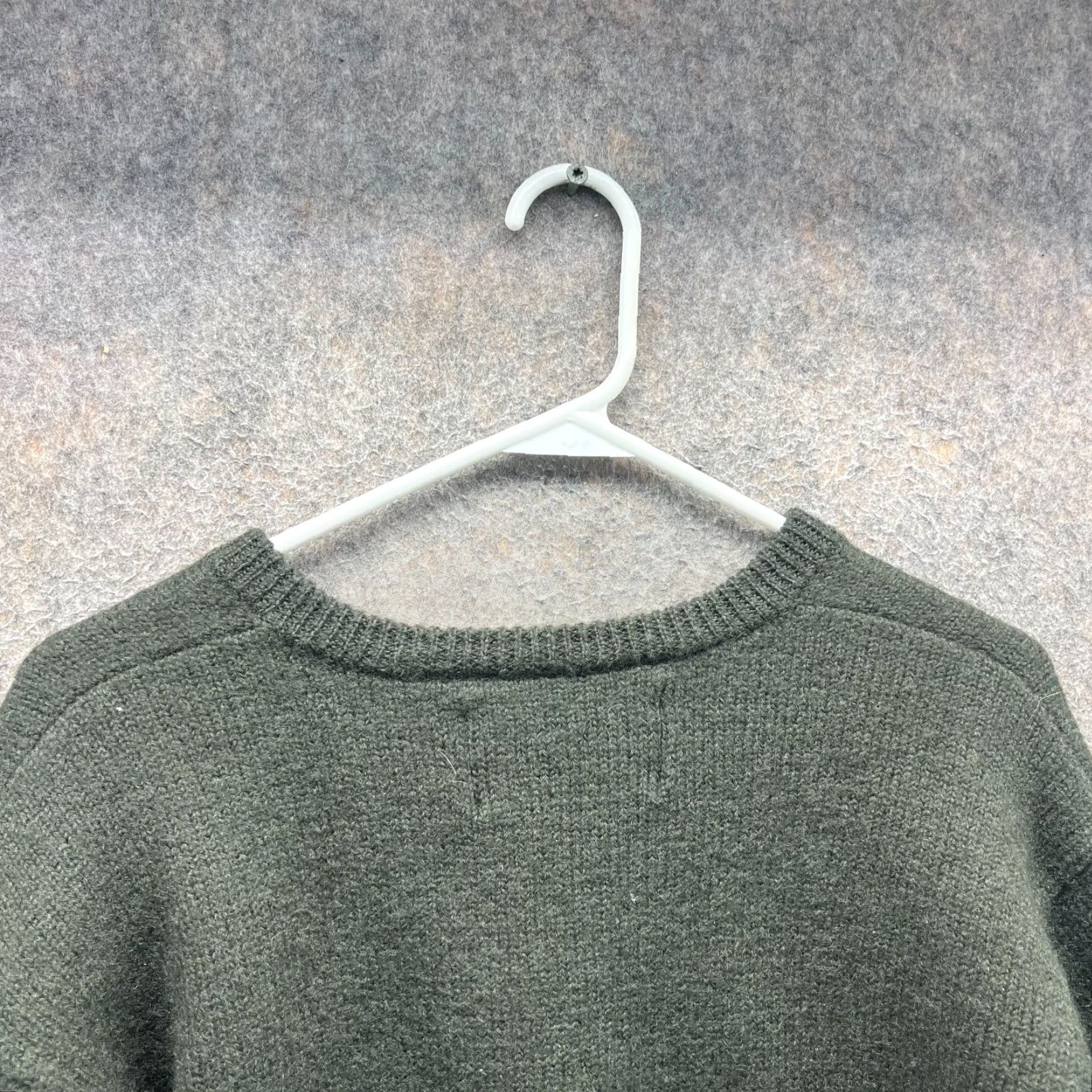 Abercrombie & Fitch VINTAGE Abercrombie & Fitch Sweater Pullover Men M Green Wool V-Neck Size US M / EU 48-50 / 2 - 6 Thumbnail
