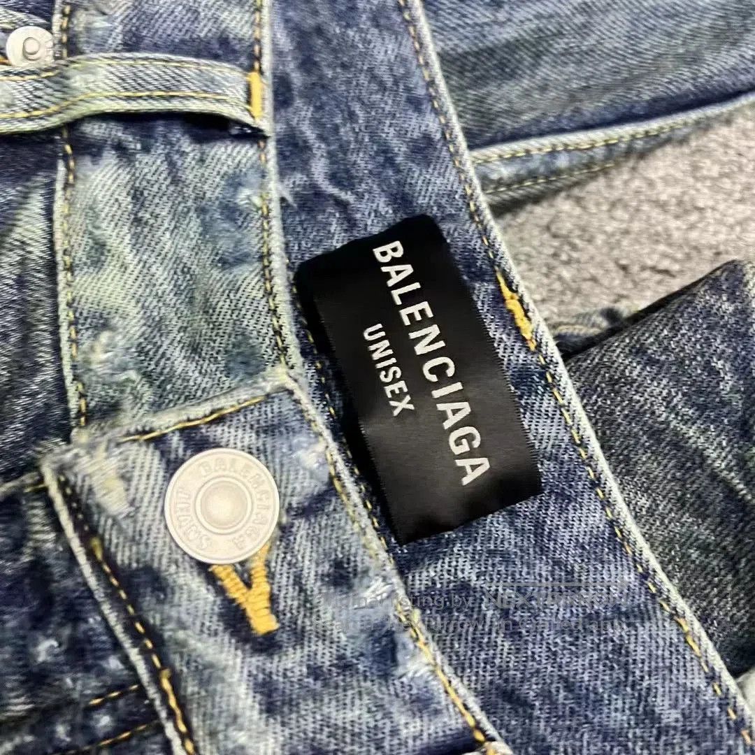 Balenciaga Balenciaga Blue Washed Distressed Jeans. Size 24" / US 00 / IT 34 - 2 Thumbnail
