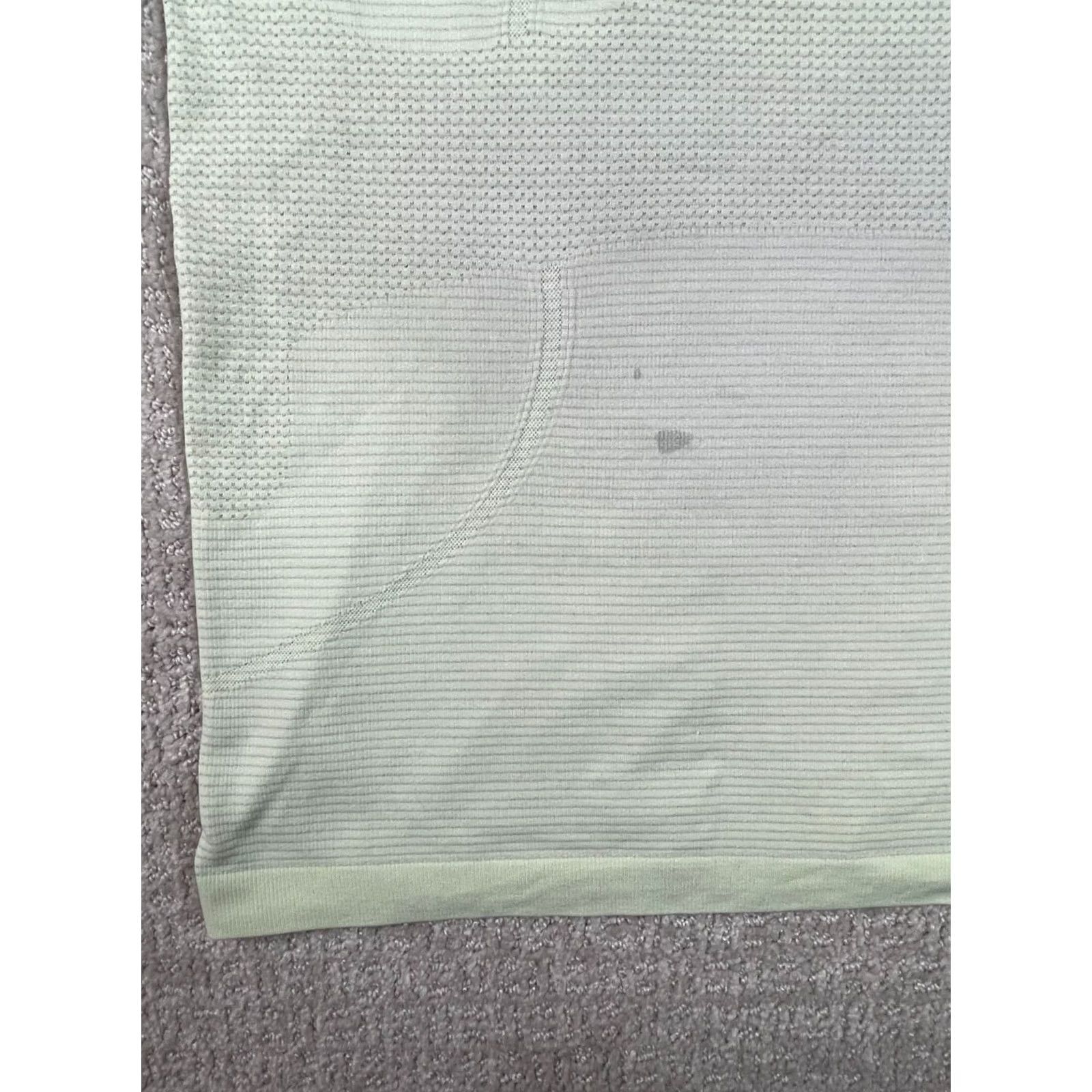 Lululemon Lululemon Tank Top Womens Size 8 Swiftly Tech Racerback Running Stretch Green Size M / US 6-8 / IT 42-44 - 4 Thumbnail