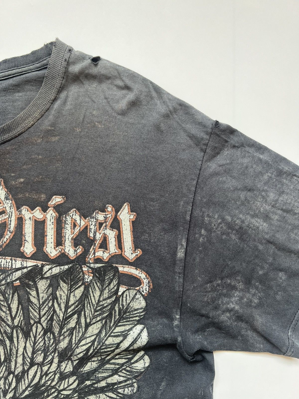Band Tees 1990s Judas Priest "Sad Wings Of Destiny" Tees Size US L / EU 52-54 / 3 - 7 Thumbnail