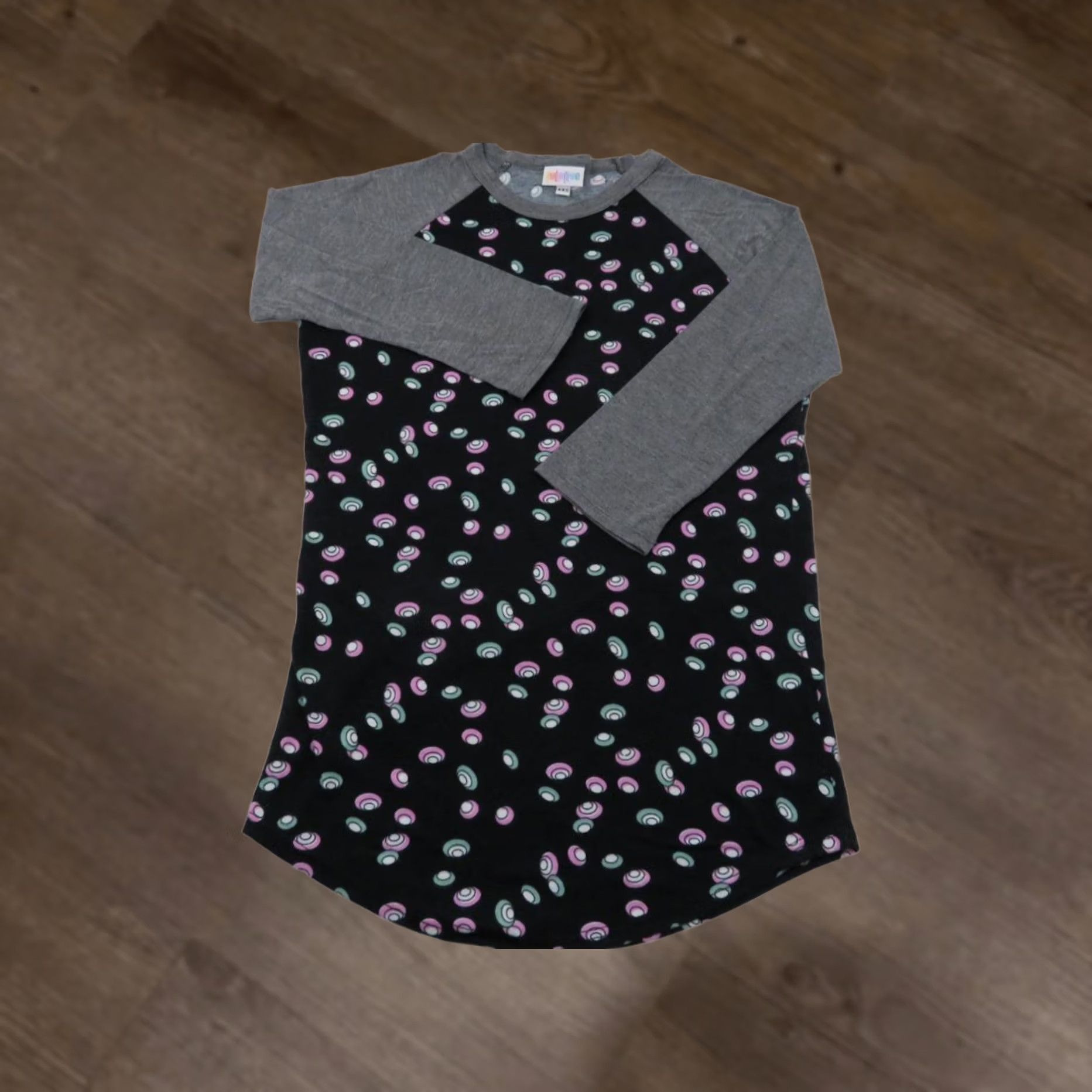 Vintage LuLaRoe T Shirt Womens XXS Black Blue Pink White Wheels Geometric Raglan 3/4 Sleeve Scoop Neck Pullover Top Tee Casual Size XXS / US 00 / IT 34 - 1 Thumbnail