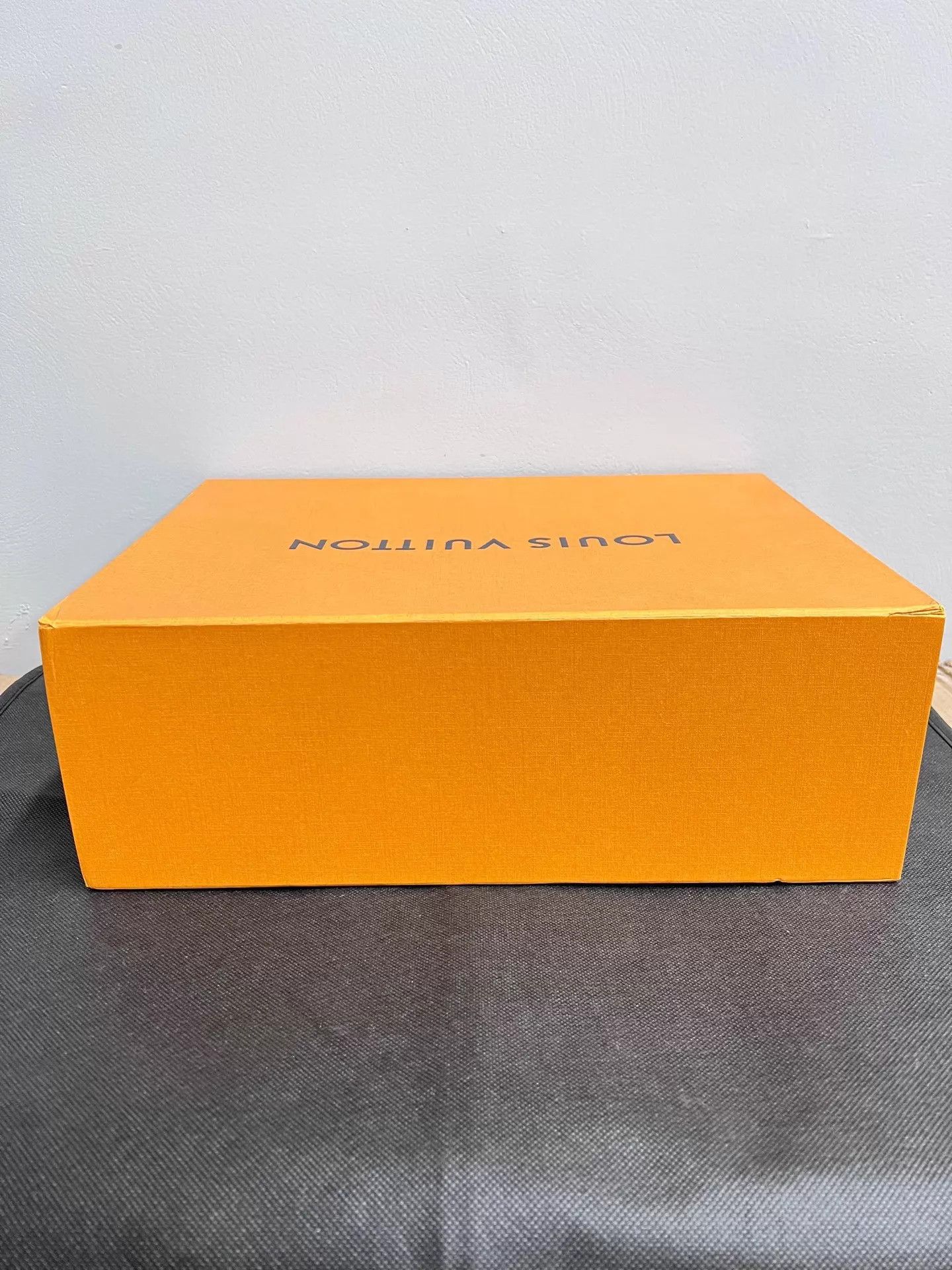 Louis Vuitton LV Trainer Blue All Over Print UK9 / EU 43 Worn Once Size US 10 / EU 43 - 9 Thumbnail