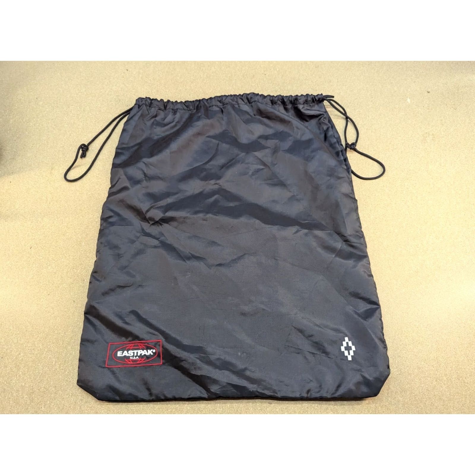 Eastpak Eastpak Black Drawstring Bag Gym Bag Unisex Adults Large Water Resistant Lightweight Sports Size ONE SIZE - 2 Thumbnail