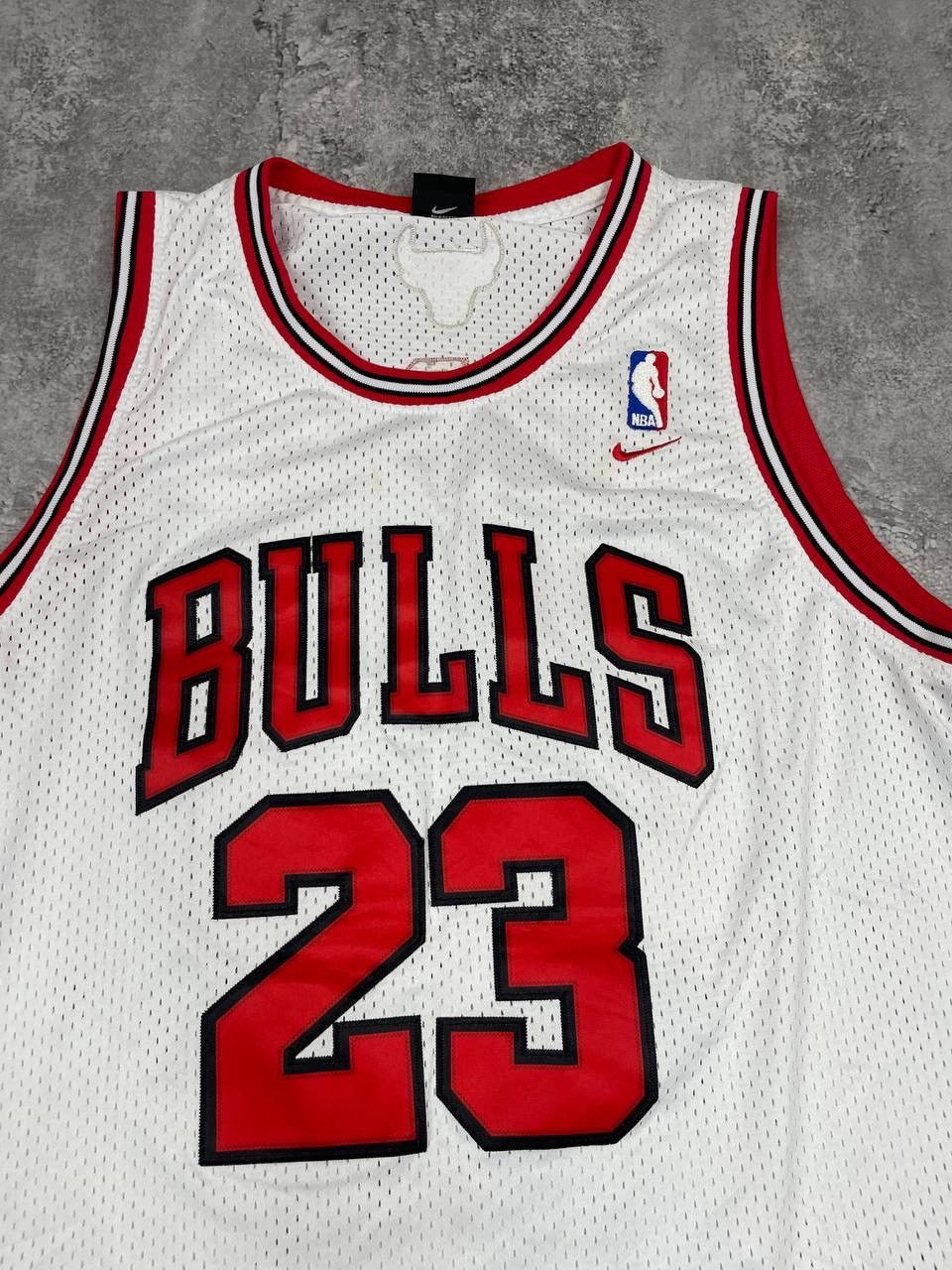 Nike Michael Jordan Nike Home 1997/98 Basketball Jersey White Size US L / EU 52-54 / 3 - 2 Thumbnail