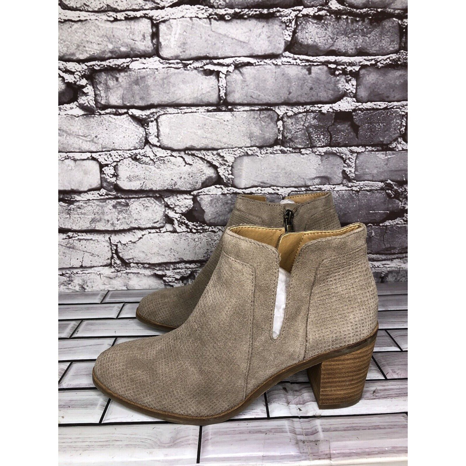 Lucky Brand Lucky Brand Ponic Taupe Tan Suede Cutout Block Heel Booties Size US 7.5 / IT 37.5 - 11 Thumbnail