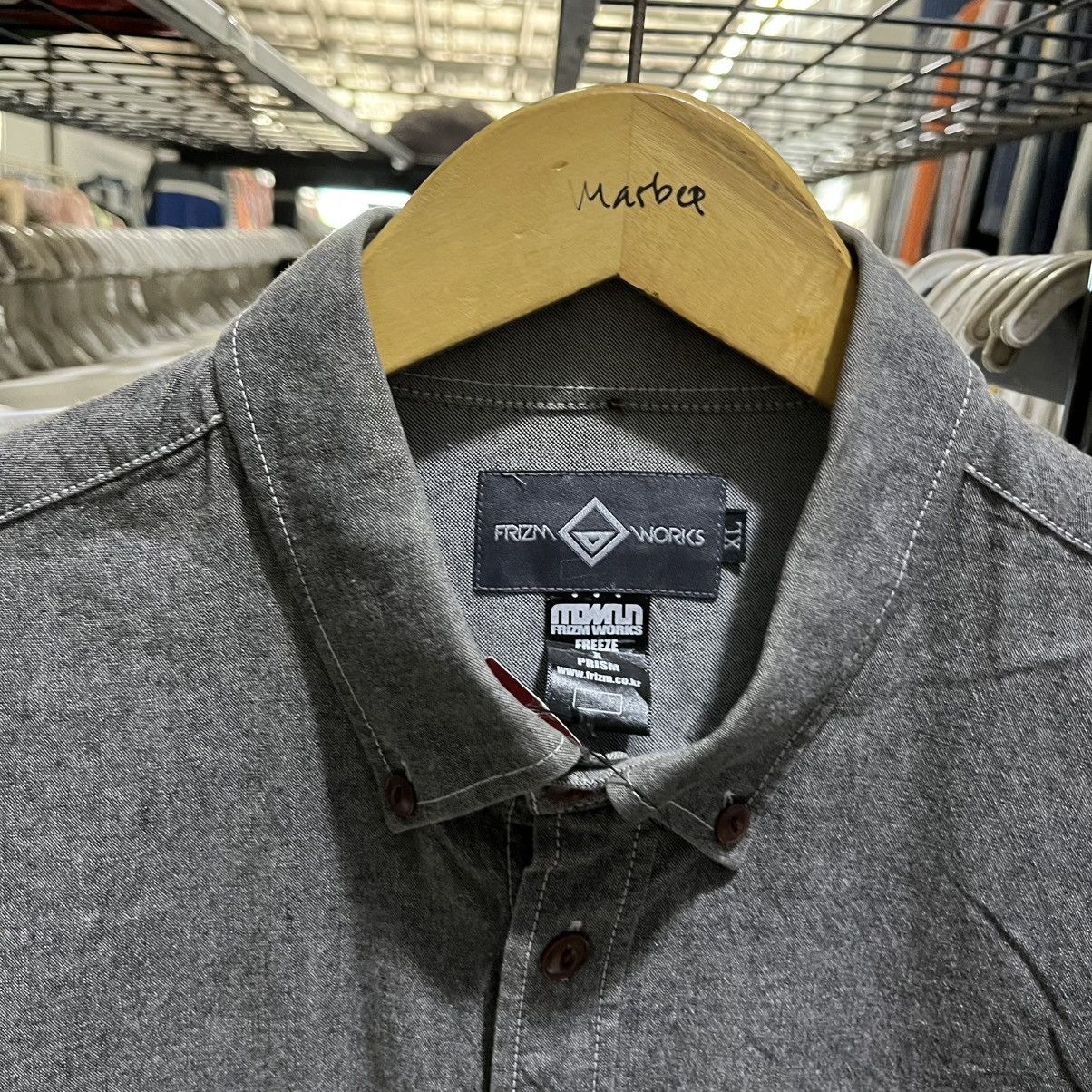 Yohji Yamamoto Vintage FrizmWork Unique Pocket Long sleeve button shirt Size US XL / EU 56 / 4 - 3 Thumbnail