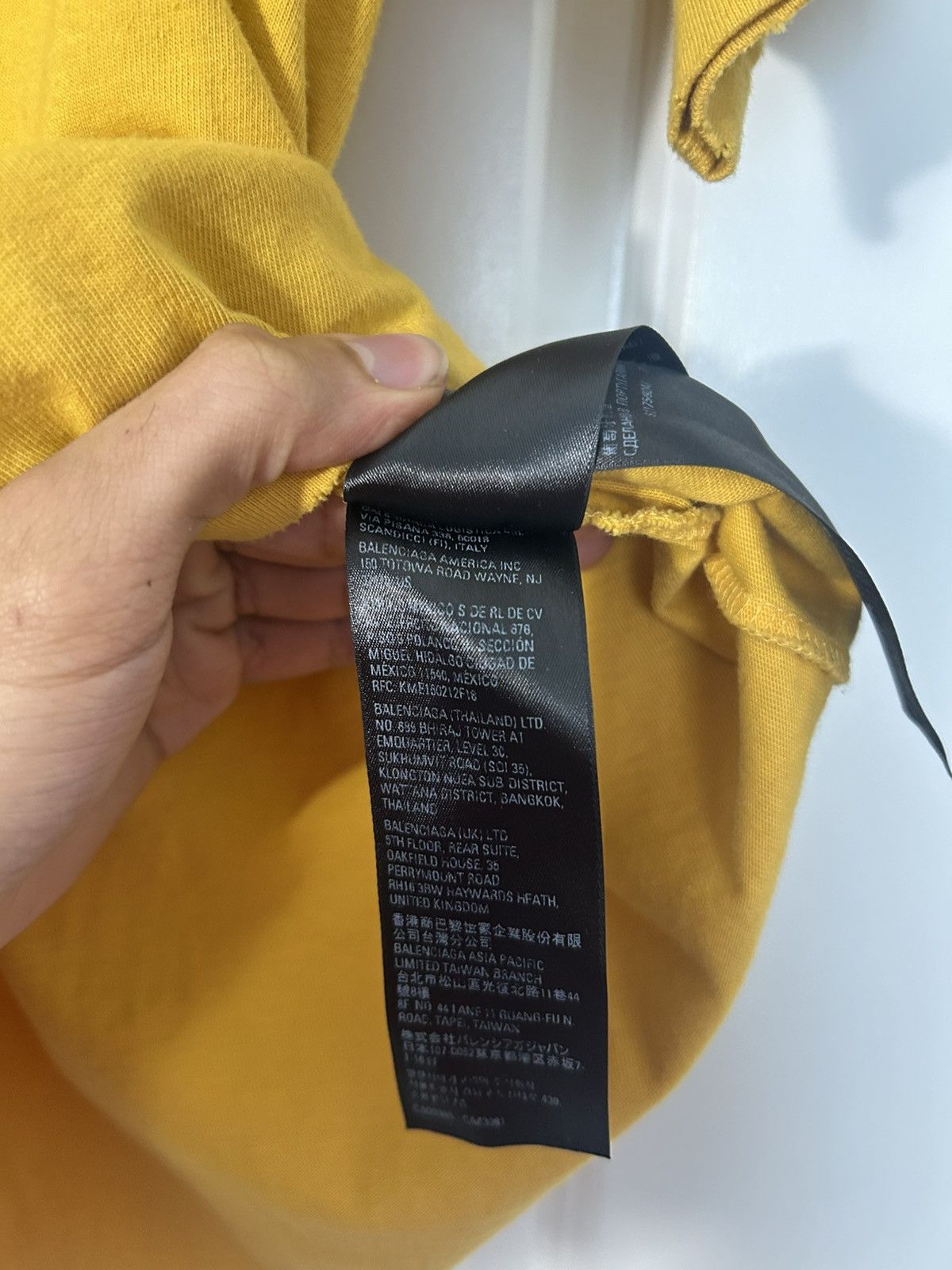 Balenciaga Balenciaga hand drawn political campaign shirt yellow Size US S / EU 44-46 / 1 - 10 Thumbnail