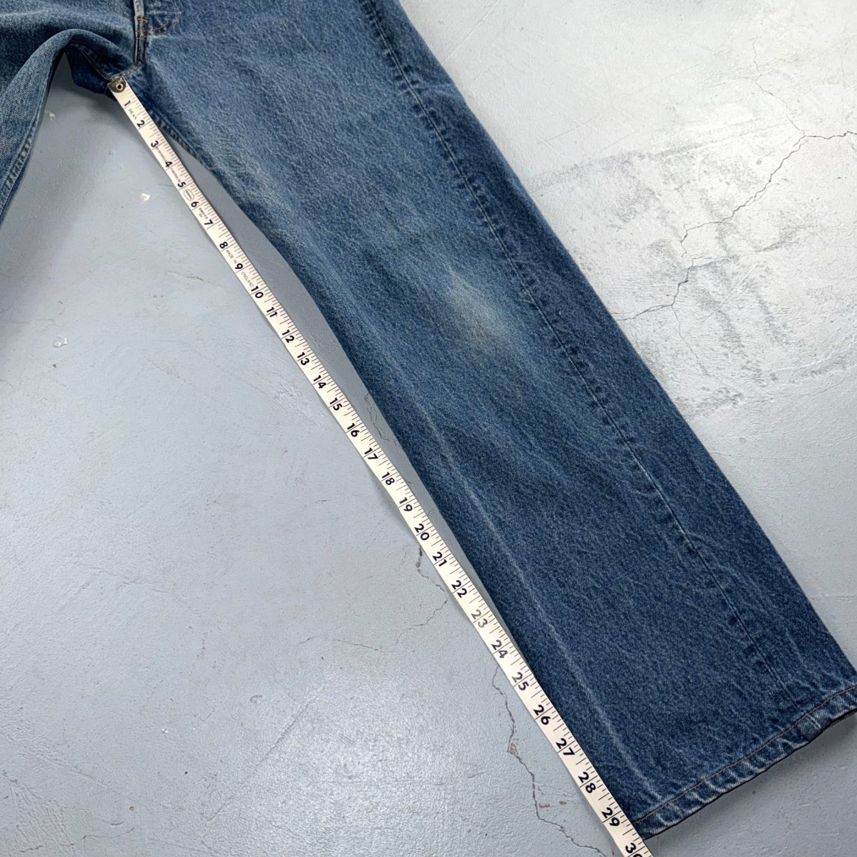 Levi's Levi's 501 Vintage 80s USA Jeans Levis Straight 501 Blue Light Wash 33x33 501 Series 90s USA Denim Cotton Classic Button Size US 33 - 6 Thumbnail