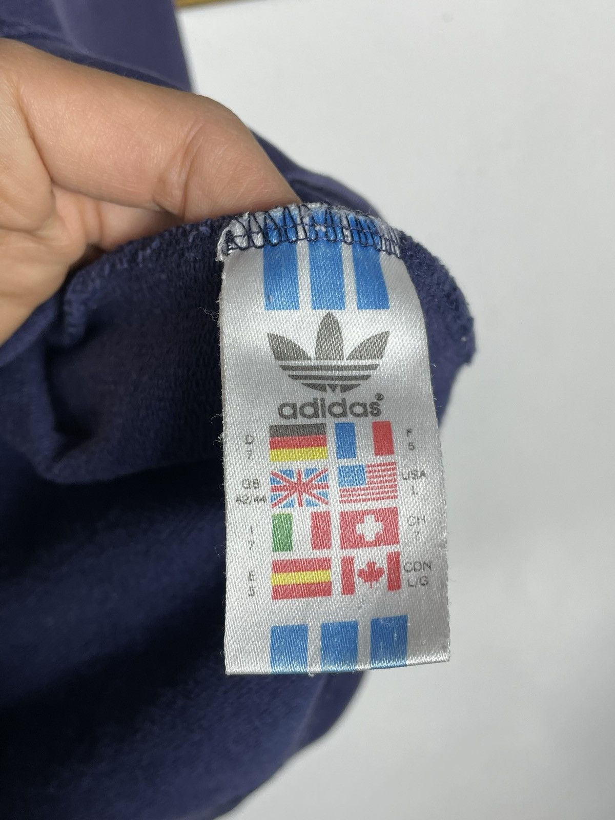 Adidas × Vintage Adidas Vintage 90s Fade Washed Sweatshirt Crewneck Skate Y2k Size US L / EU 52-54 / 3 - 9 Thumbnail