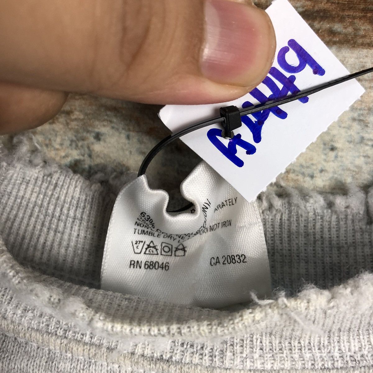 Tultex Tultex vintage ripped plain Sweatshirt #A2499 Size US M / EU 48-50 / 2 - 11 Thumbnail