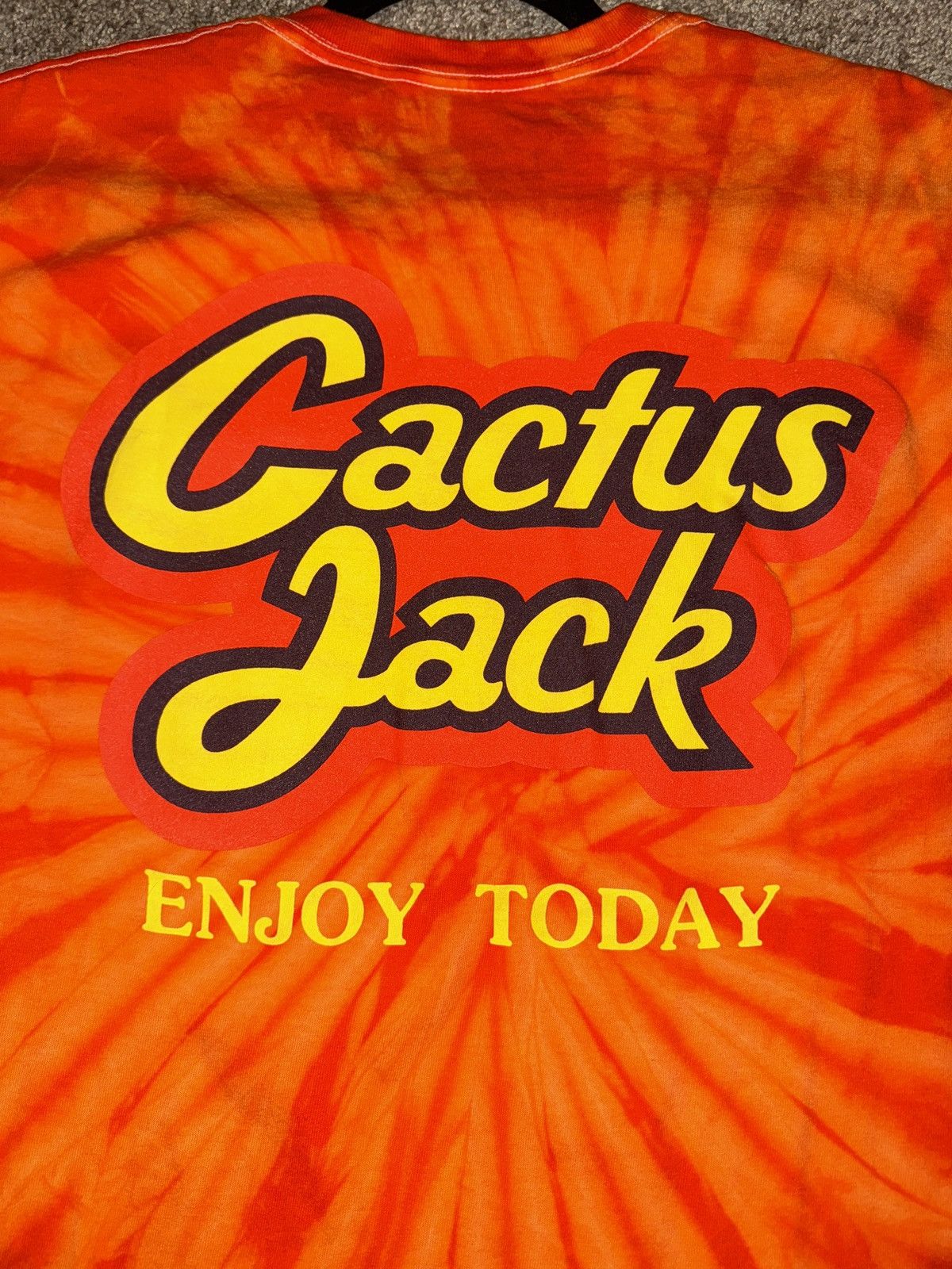 Travis Scott Travis Scott x Reese’s Puffs Cactus Jack T shirt Size US L / EU 52-54 / 3 - 4 Thumbnail
