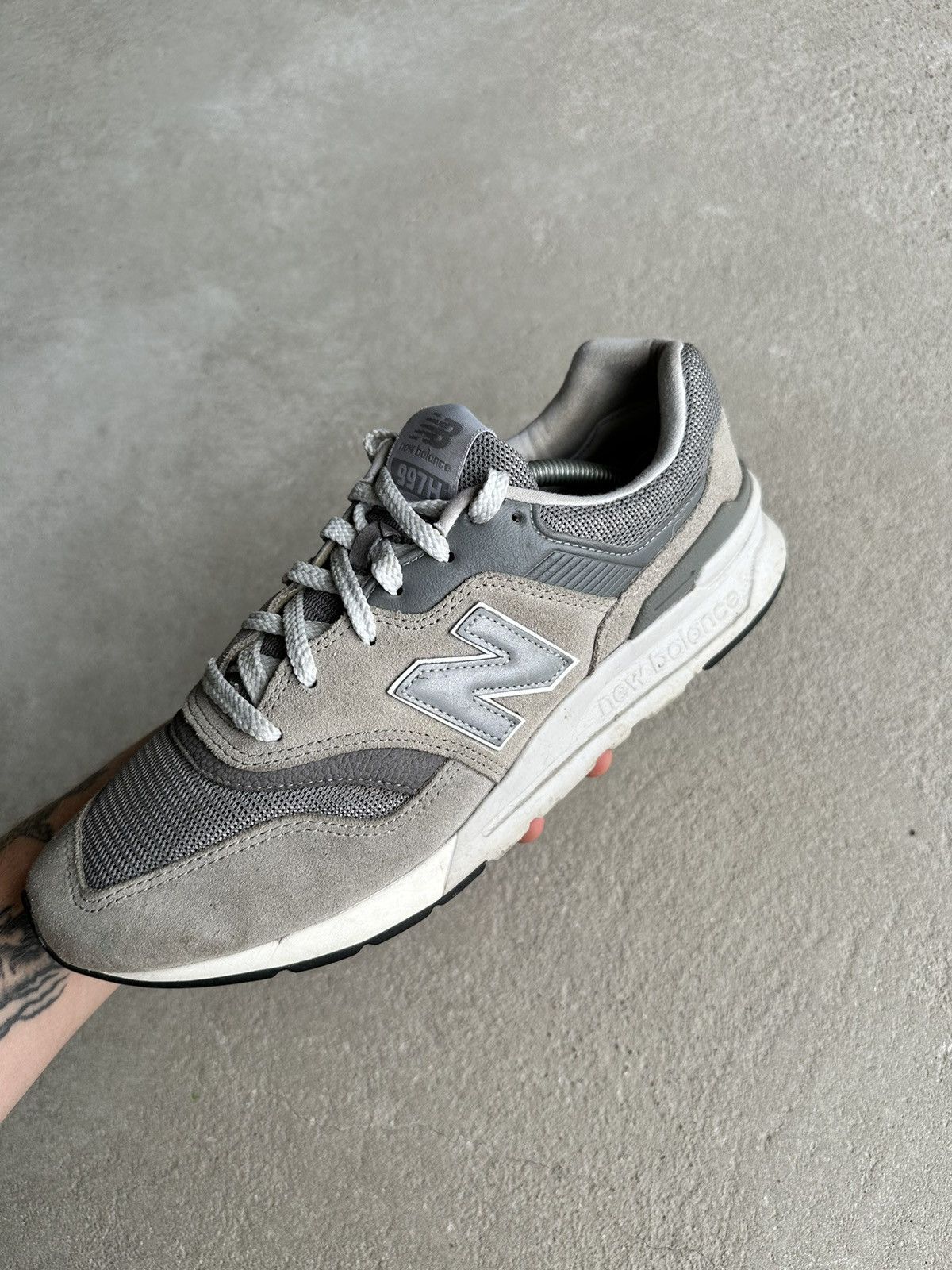 New Balance NEW BALANCE 997H Size US 9.5 / EU 42-43 - 6 Thumbnail