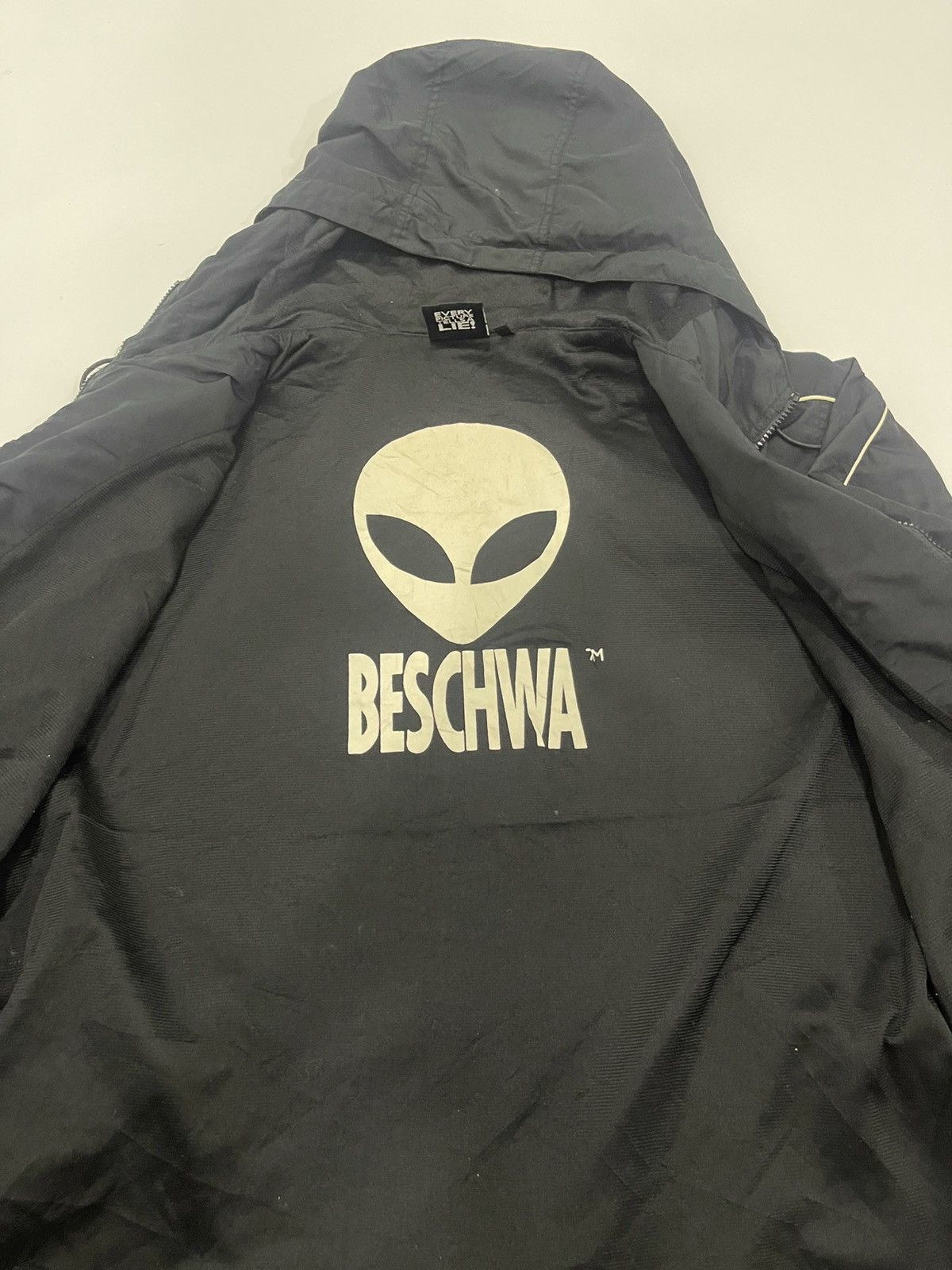 Other black hooded windbreaker jacket with a "Beschwa" logo patch Size US XL / EU 56 / 4 - 2 Thumbnail