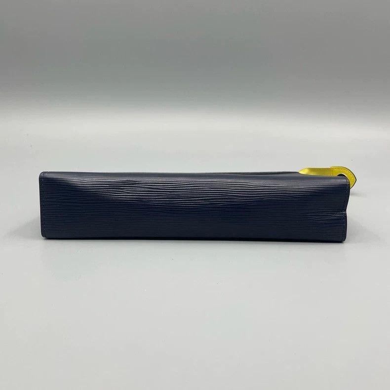 Louis Vuitton Louis Vuitton Louis Vuitton Wave Pattern Clutch Bag-2506 Size ONE SIZE - 3 Thumbnail