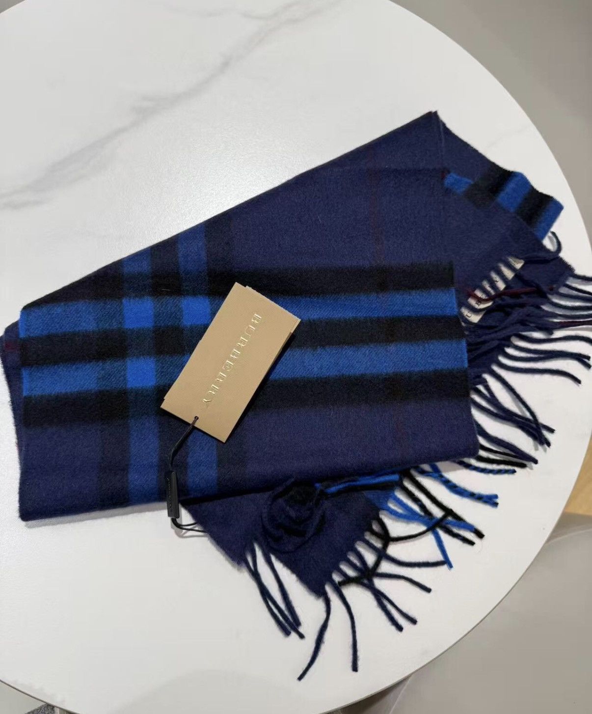 Burberry Brand new with tags Size ONE SIZE - 1 Thumbnail