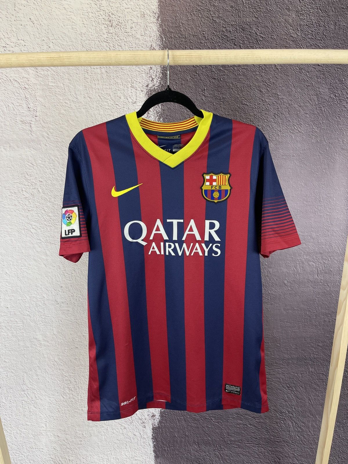 Nike Nike BARCELONA 2013 2014 Home Football Shirt Soccer Jersey Size US S / EU 44-46 / 1 - 1 Thumbnail