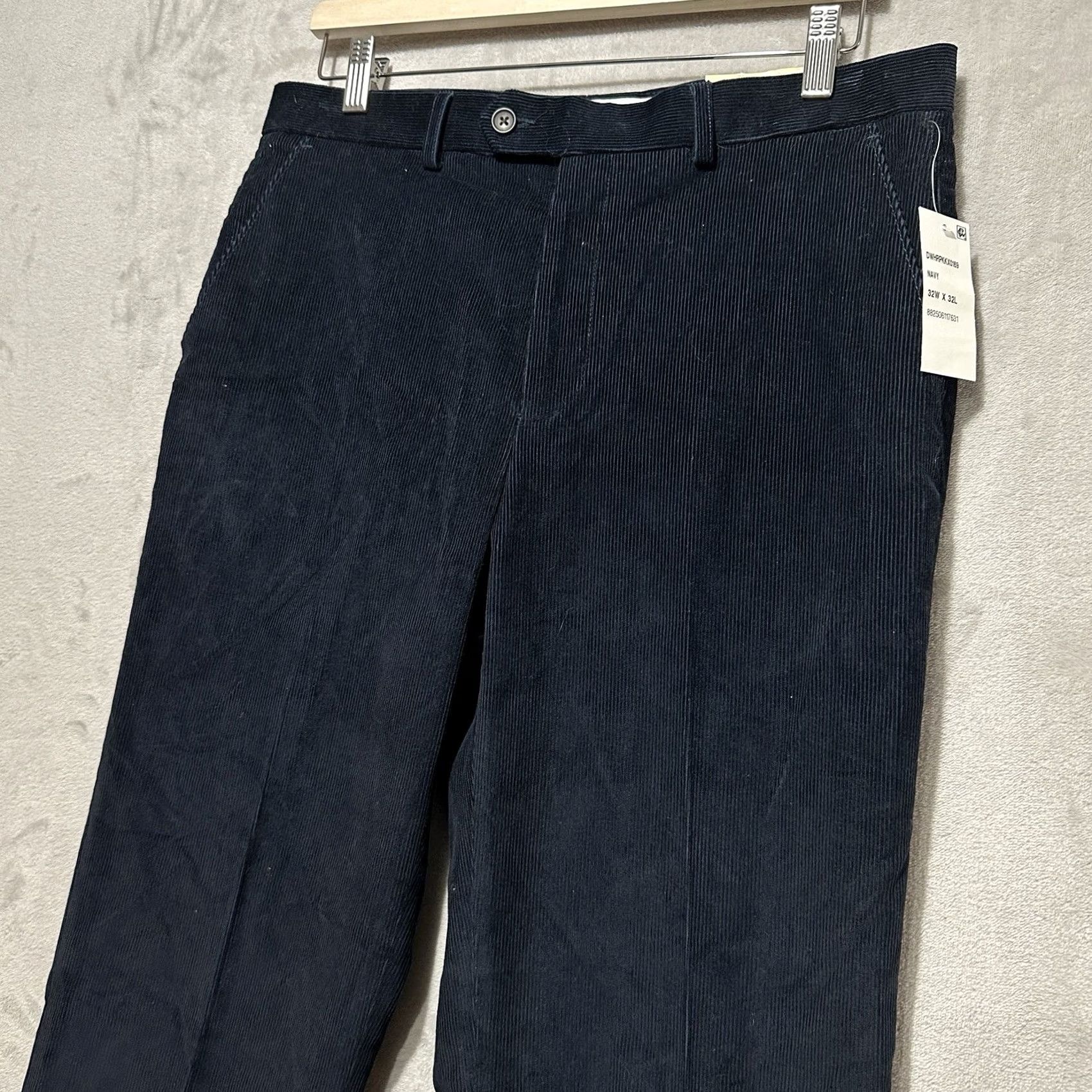 Ralph Lauren Polo Ralph Lauren Flat Front Corduroy Pants Navy 32 Men’s NWT Flat Front 100% Cotton Straight Leg Lauren Ralph Lauren Pants Size US XS / EU 42 / 0 - 5 Thumbnail