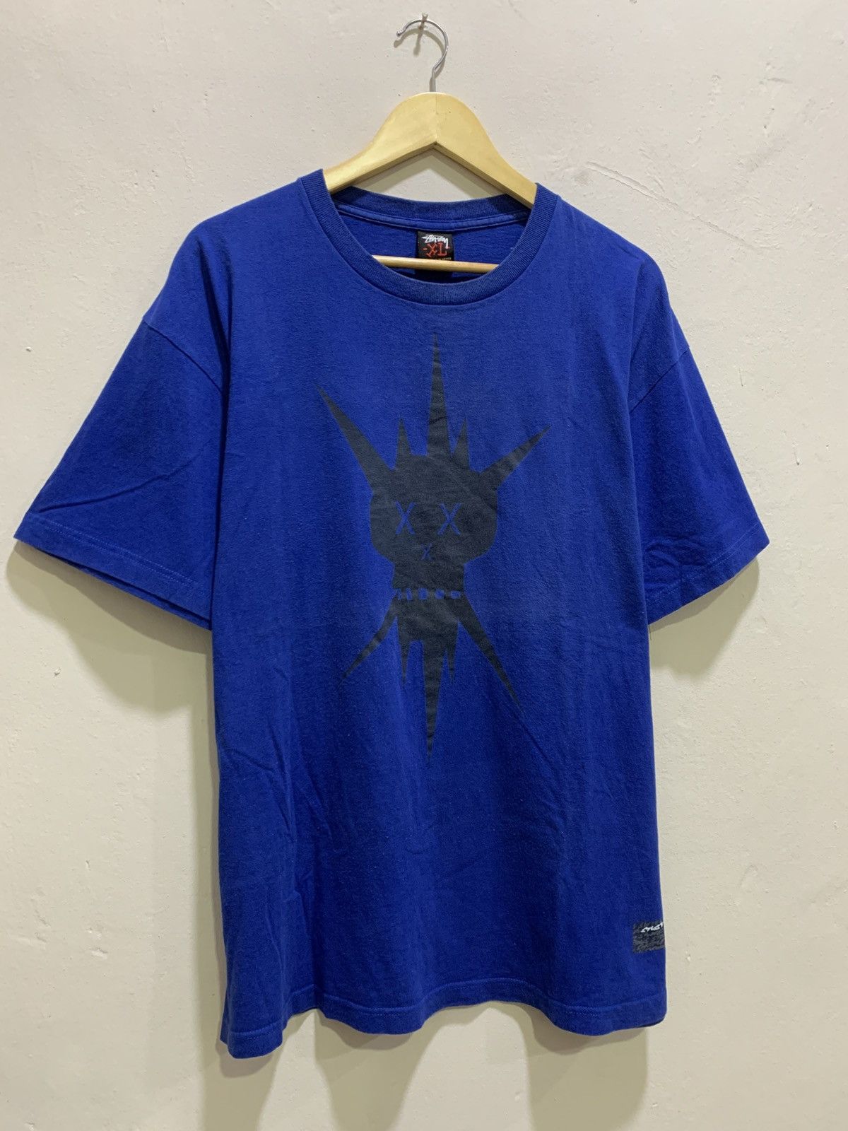 Stussy Vintage Y2K Stussy X Futura Skull Y2K Tshirt 2008 Size US XL / EU 56 / 4 - 2 Thumbnail